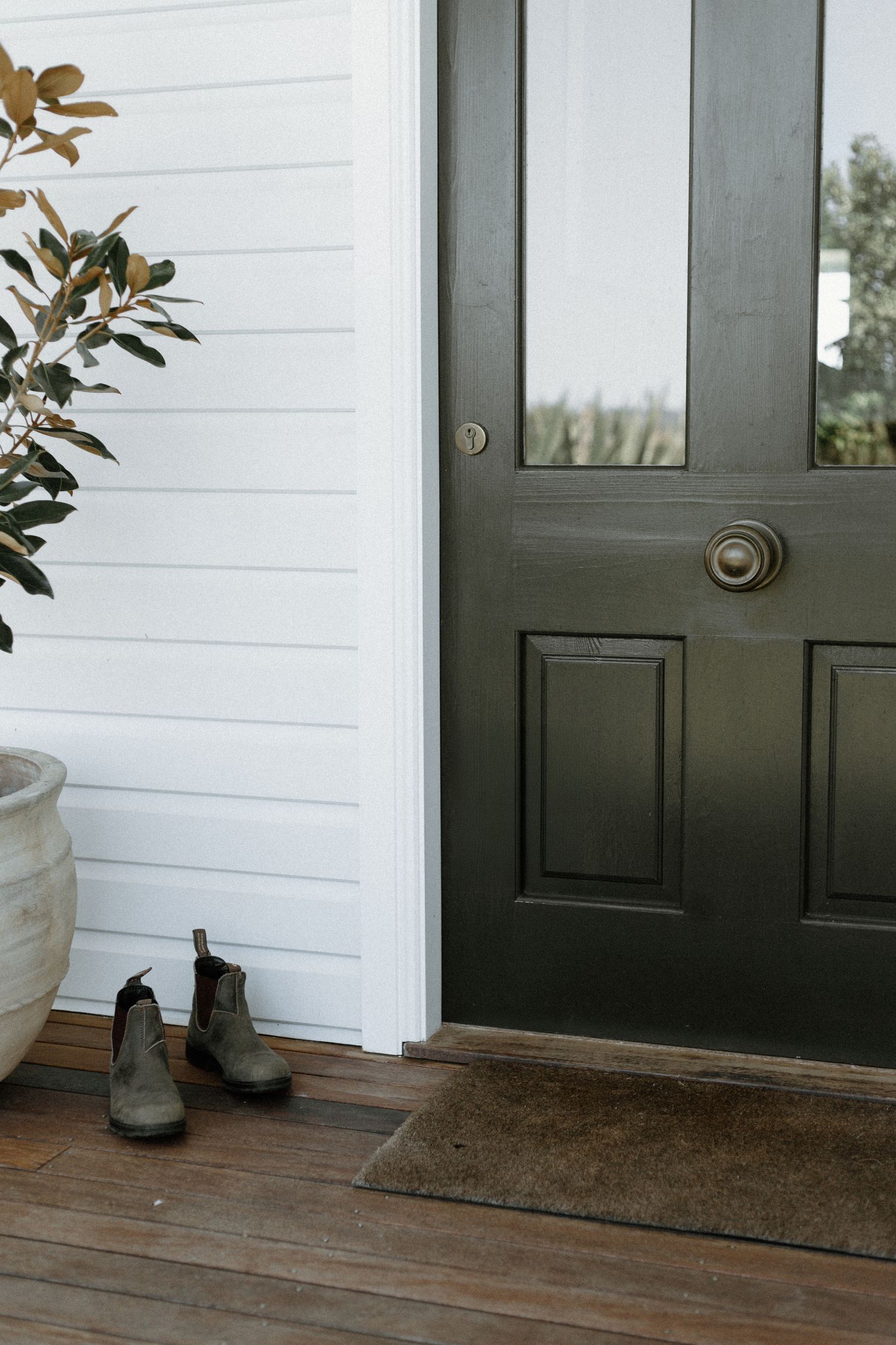 4502 - Sarlat Centre Door Knob - Brushed Brass