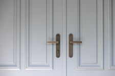 10864E85 - Osaka Lever - Oval Backplate - Signature Brass - Entrance