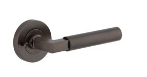 0341KIBPRIV60 - Berlin Lever - Round Rose Privacy Kit (Inbuilt Privacy) - Signature Brass - Privacy