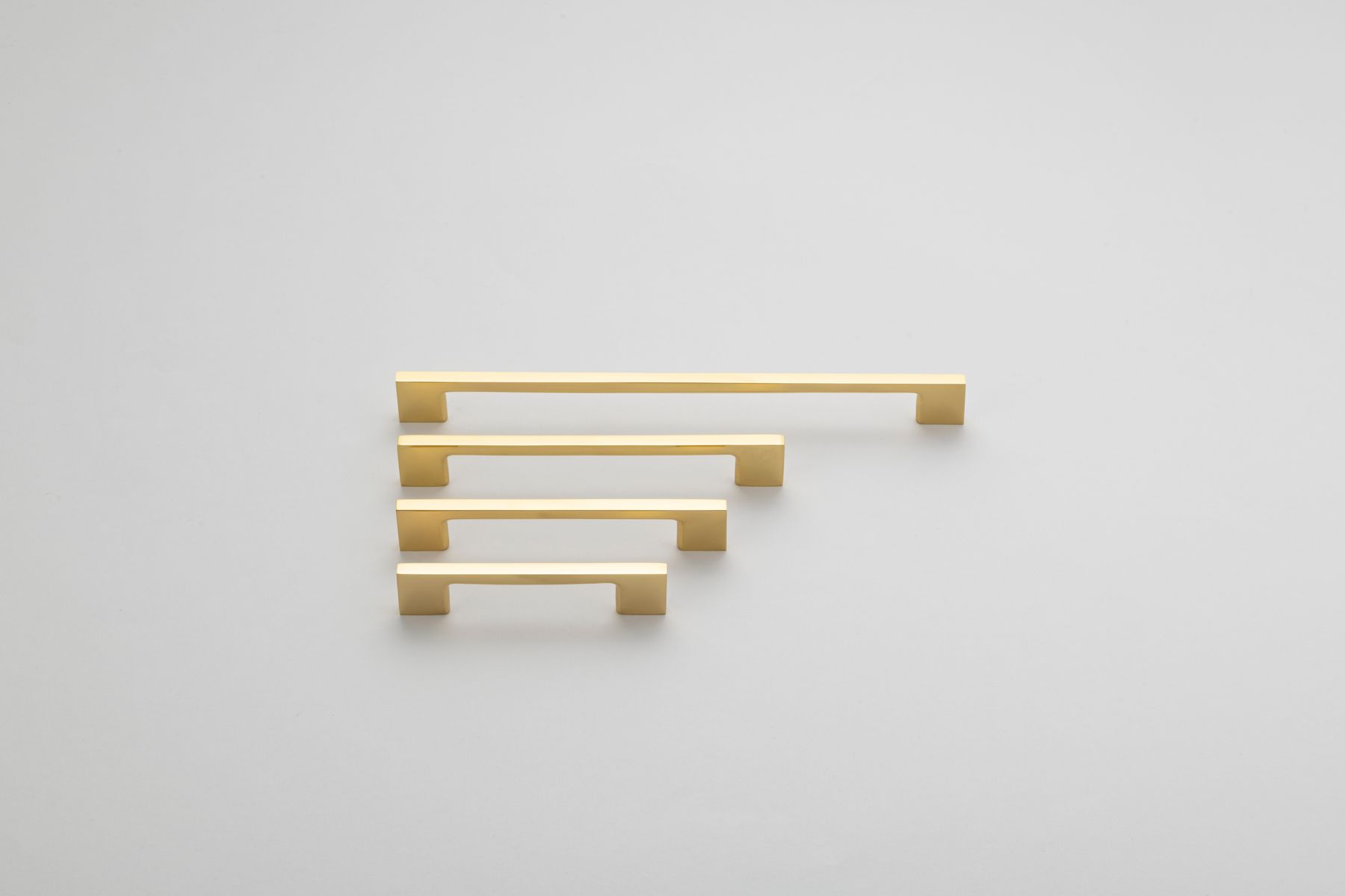 0516 - Cali Cabinet Pull - 160mm - Polished Brass