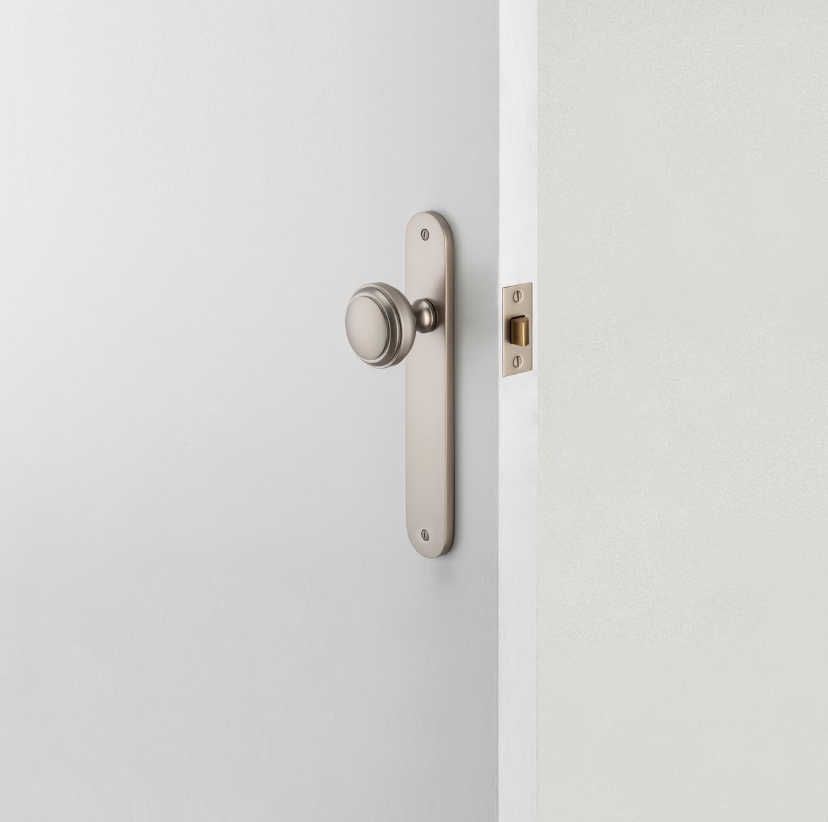 14832 - Paddington Knob - Oval Backplate - Satin Nickel - Passage