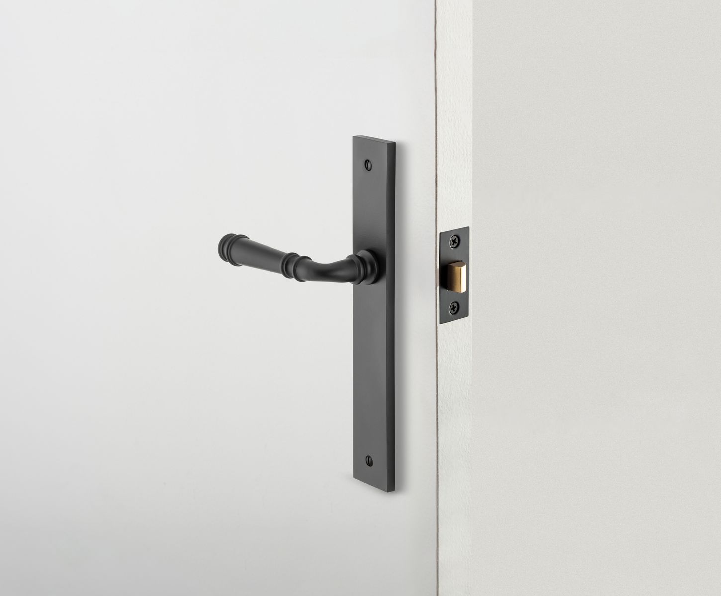 12706 - Verona Lever - Rectangular Backplate - Matt Black - Passage