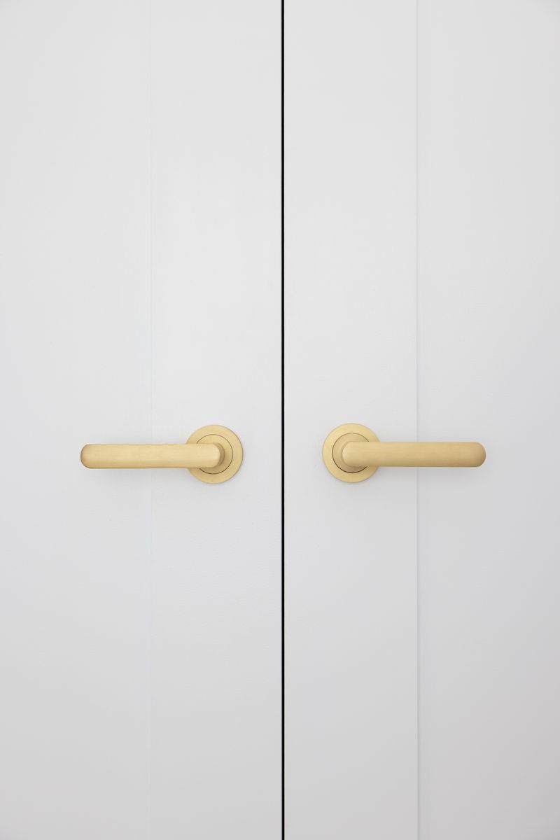 20776 - Osaka Lever - Round Rose - Brushed Brass - Passage