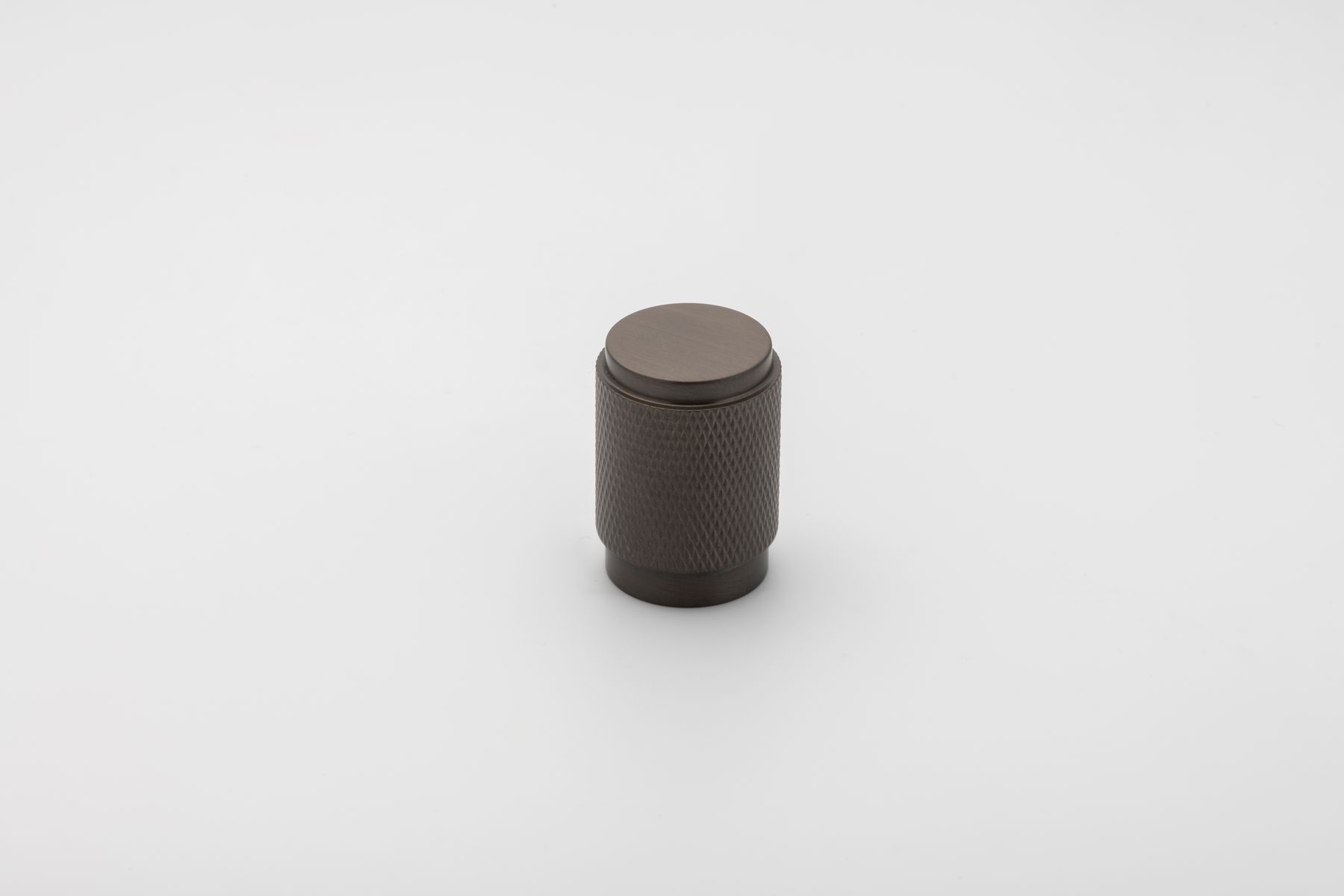 0581 - Brunswick Cupboard Knob P28xD20mm - Signature Brass