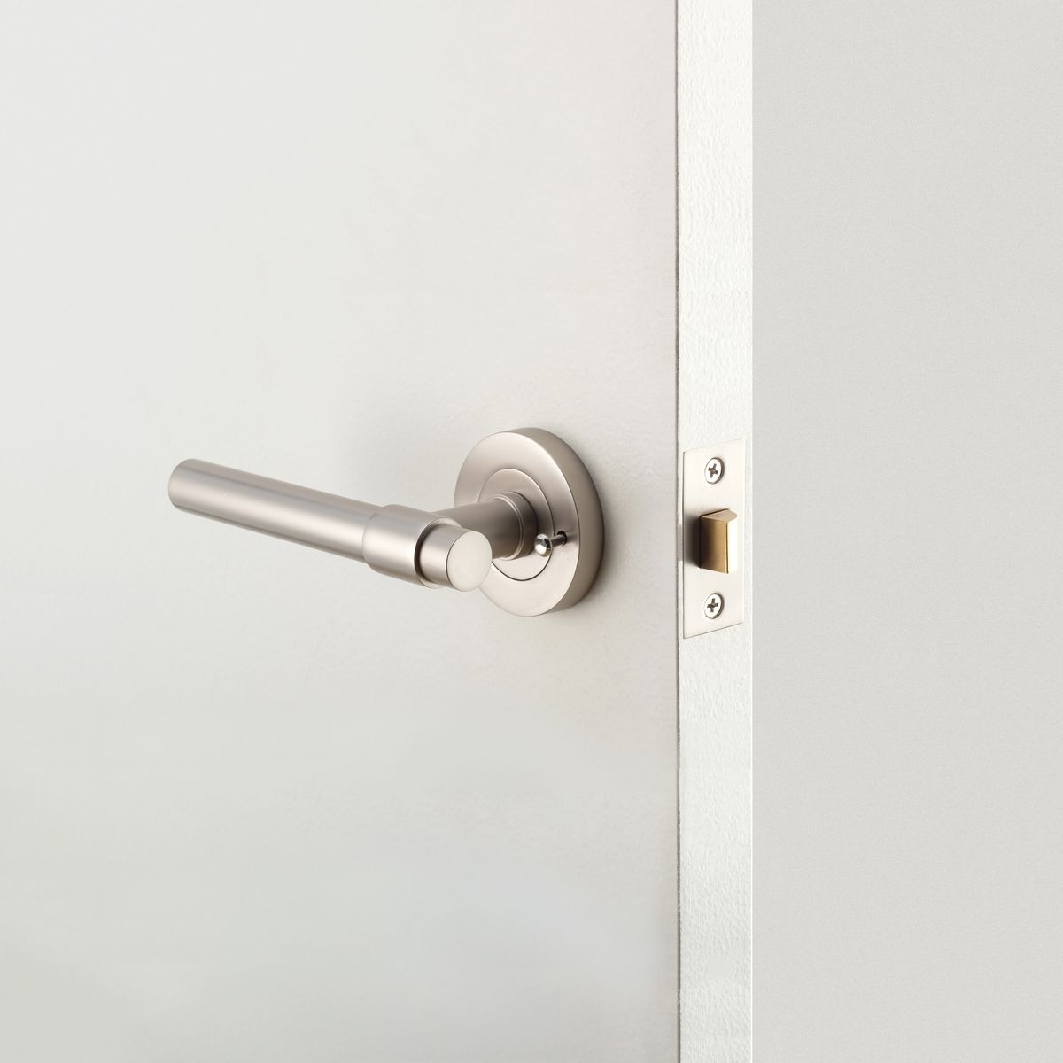 20629KIBPRIV60 - Helsinki Lever - Round Rose (Inbuilt Privacy) - Satin Nickel - Privacy