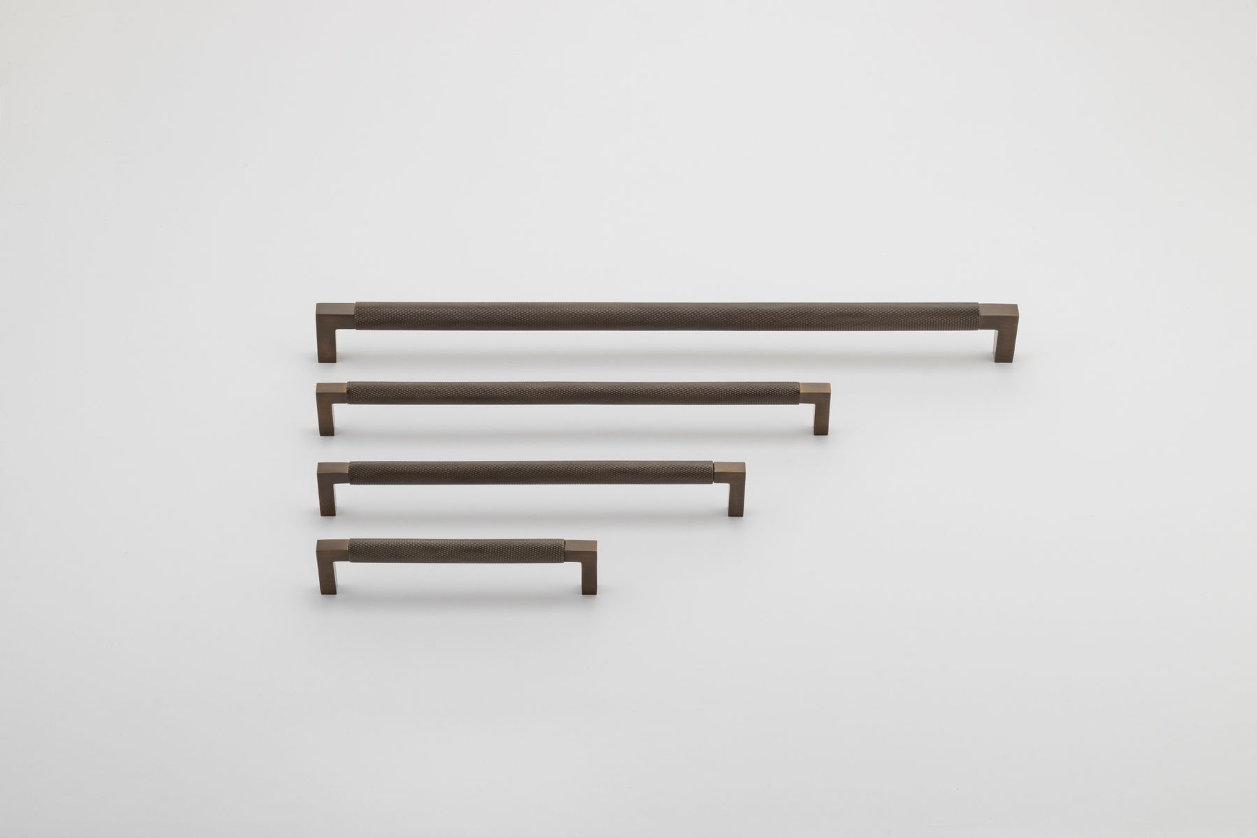 22124 - Brunswick Cabinet Pull - CTC256mm - Signature Brass