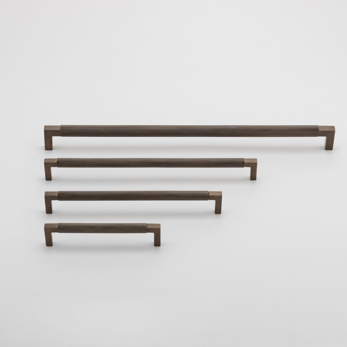 22144 - Brunswick Cabinet Pull - CTC450mm - Signature Brass