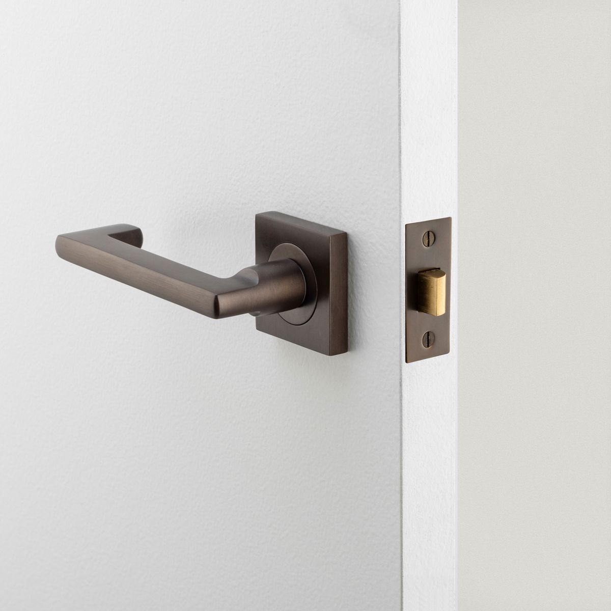 21171 - Baltimore Return Lever - Square Rose - Signature Brass - Passage
