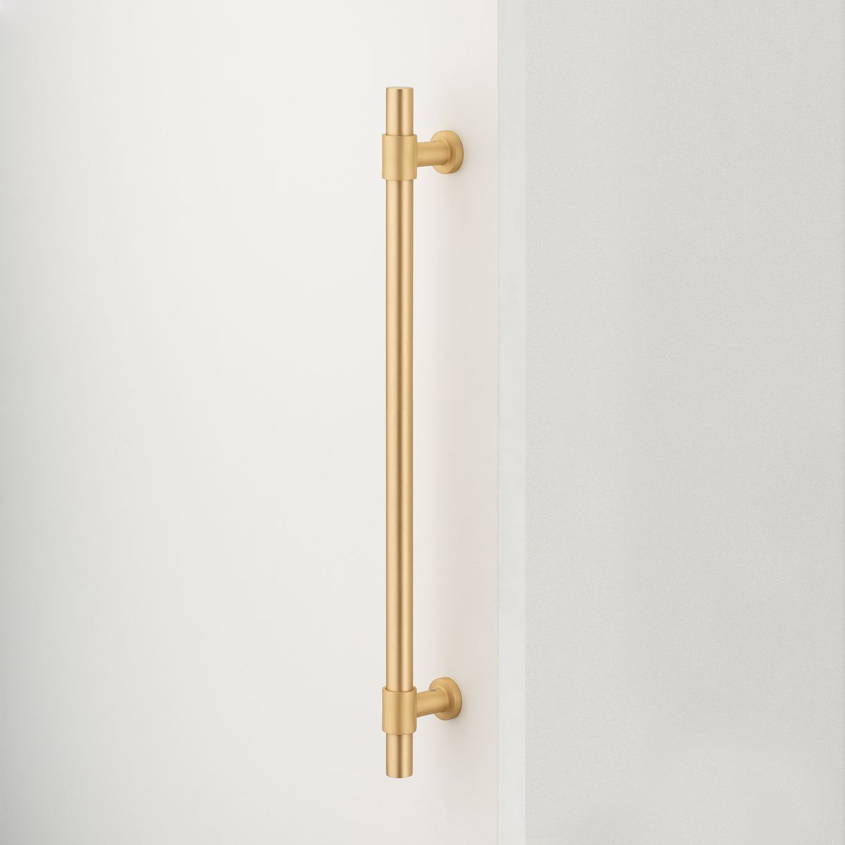 20707 - Helsinki Pull Handle - 450mm - Brushed Brass - Entrance