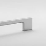 0532 - Cali Cabinet Pull - 160mm - Polished Chrome