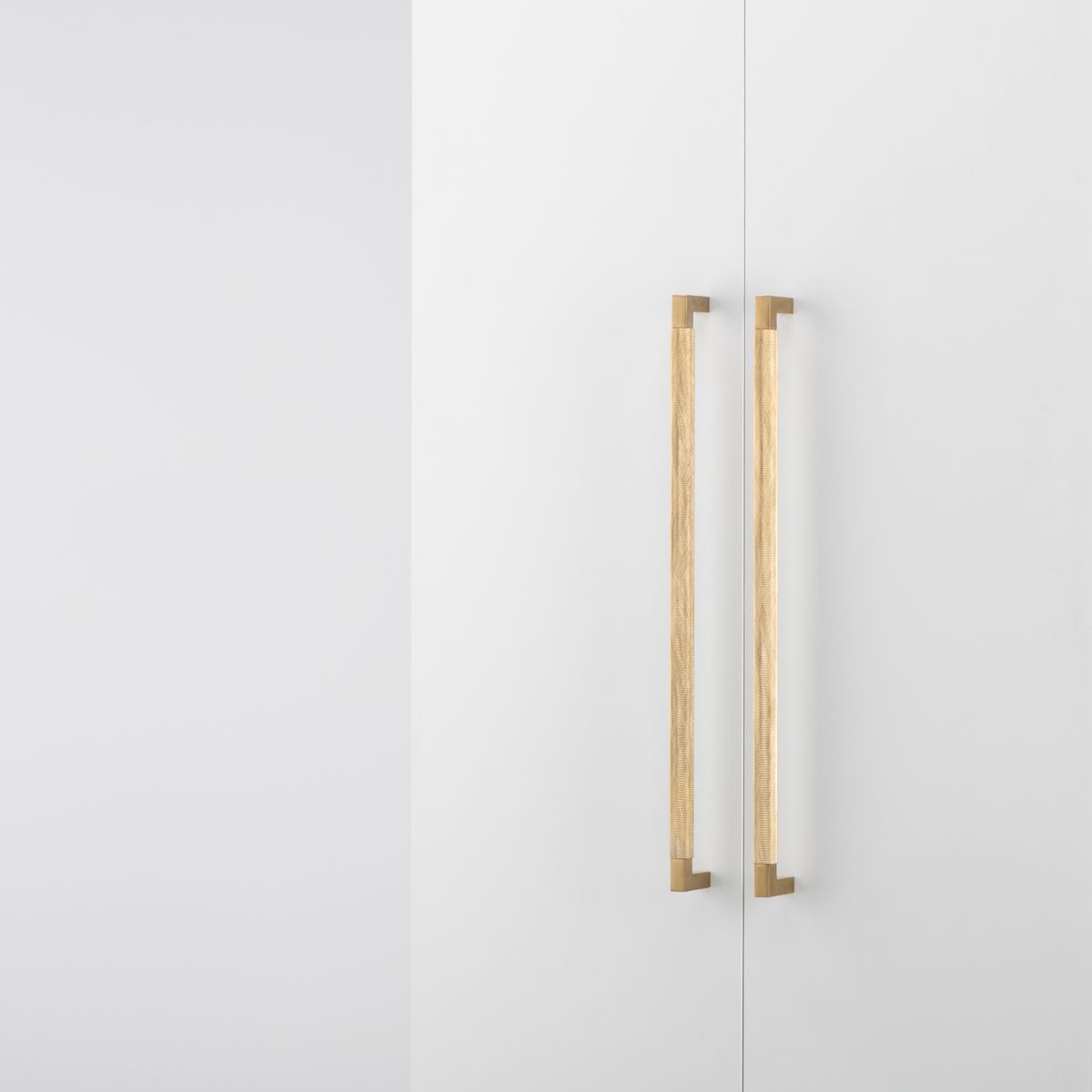 22140 - Brunswick Cabinet Pull - CTC450mm - Brushed Gold PVD