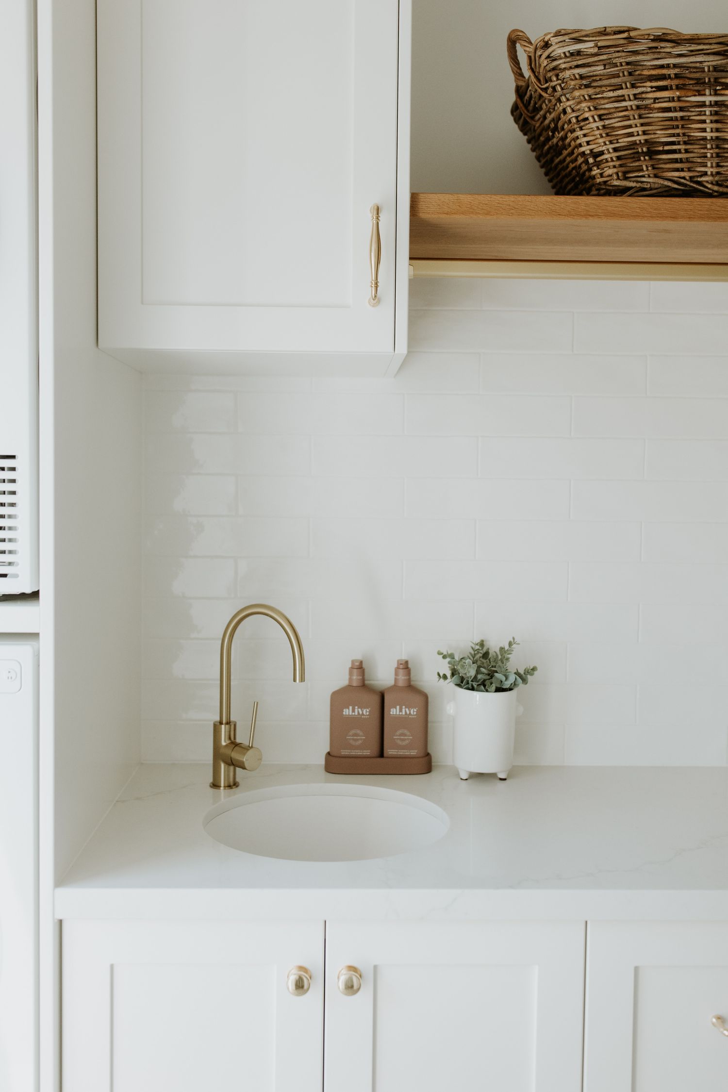 17117 - Sarlat Cupboard Knob – P27xD32mm - Brushed Gold PVD