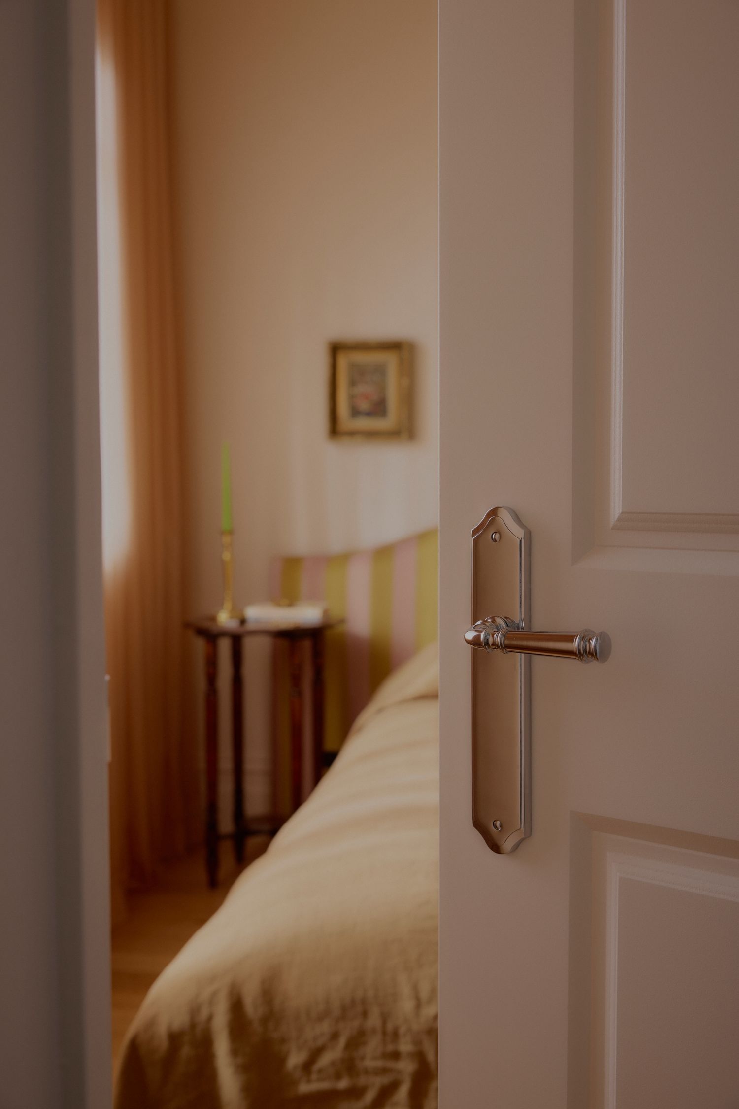 11718 - Verona Lever - Shouldered Backplate - Polished Chrome - Passage