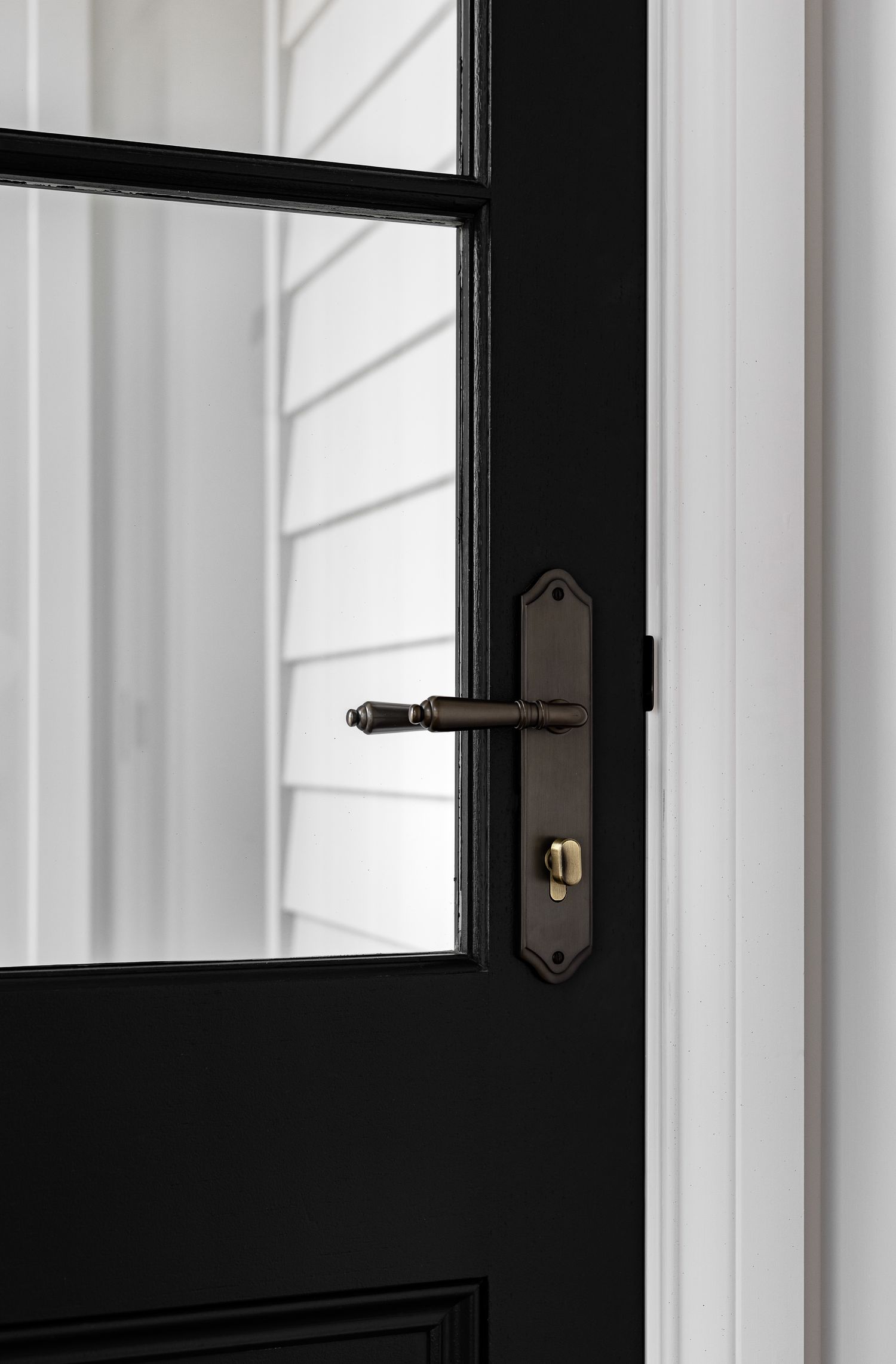 11718 - Verona Lever - Shouldered Backplate - Polished Chrome - Passage