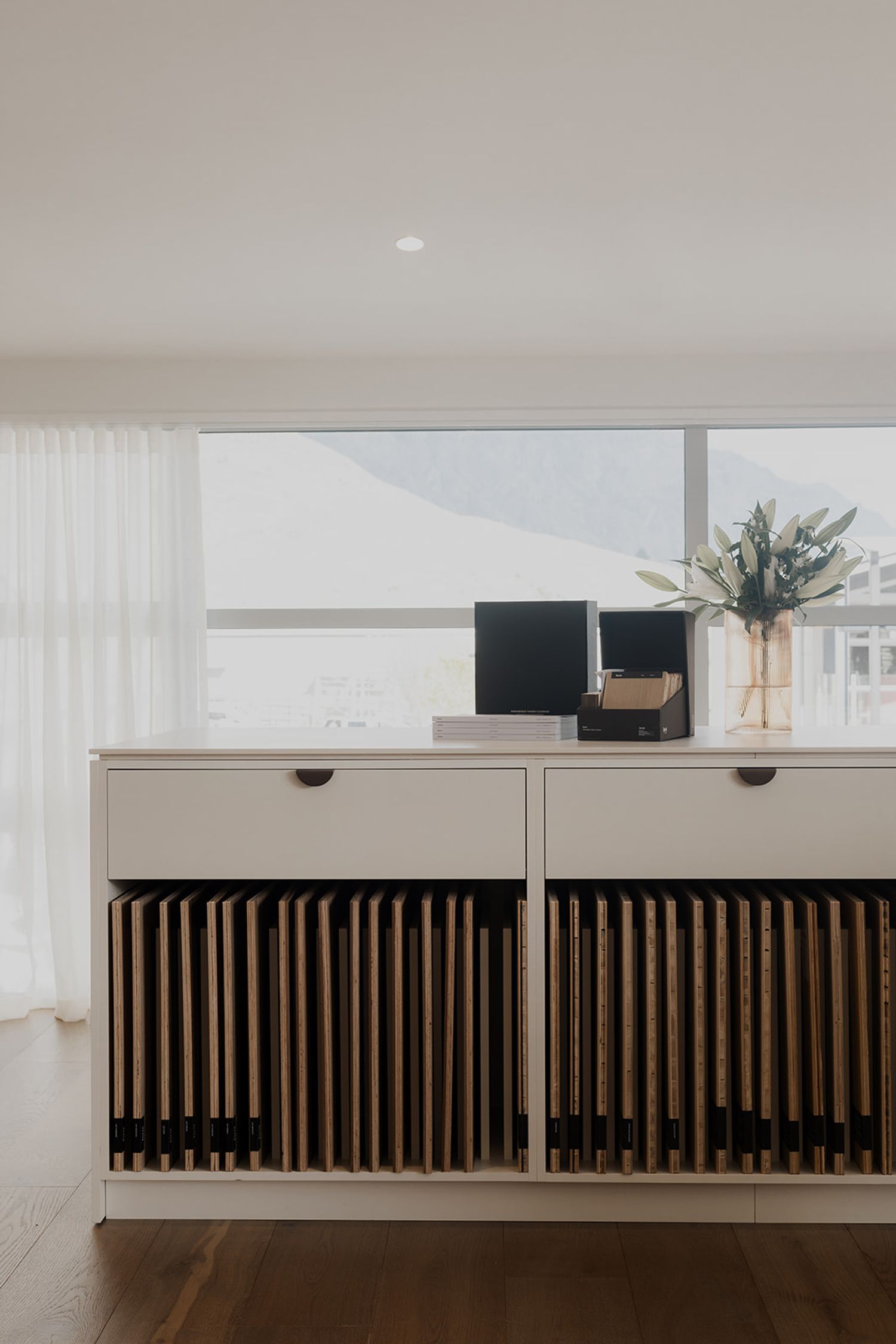 20939 - Osaka Lip Drawer Pull - Satin Nickel