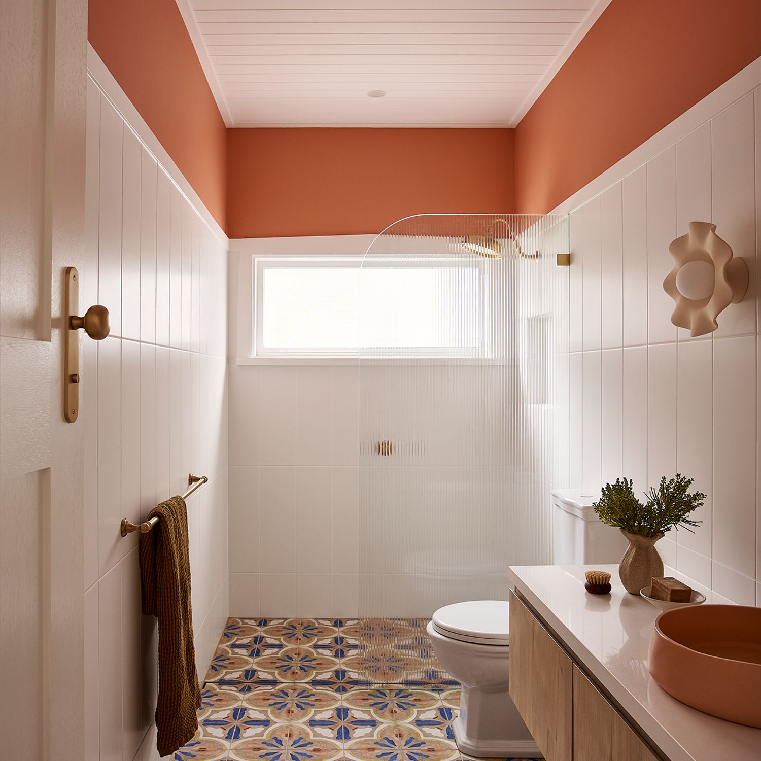 15334 - Cambridge Knob - Oval Backplate - Brushed Brass - Passage