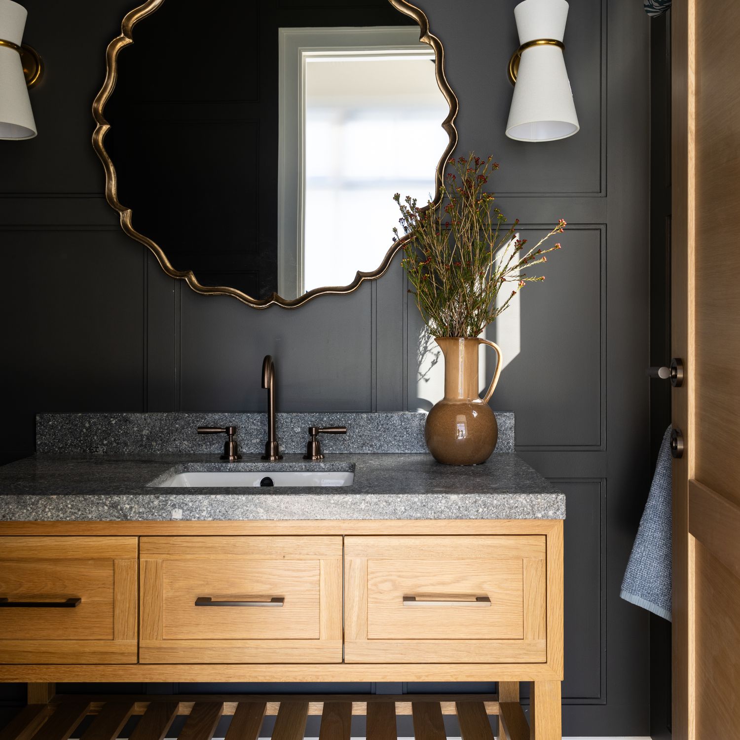 0517 - Cali Cabinet Pull - 256mm - Polished Brass