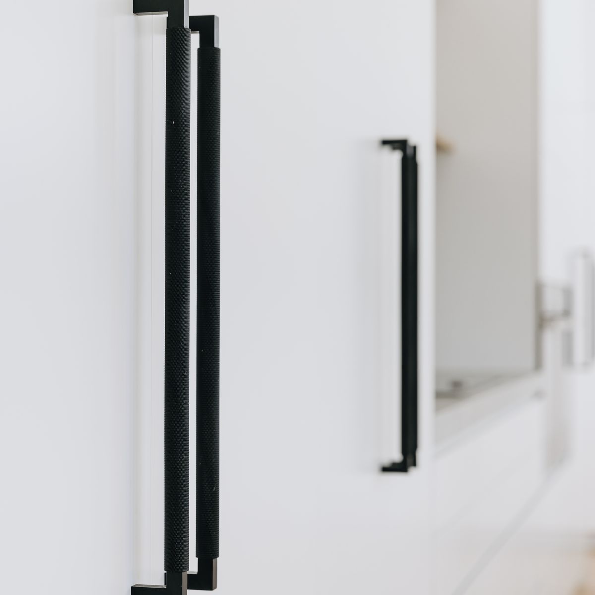 22131 - Brunswick Cabinet Pull - CTC320mm - Matt Black