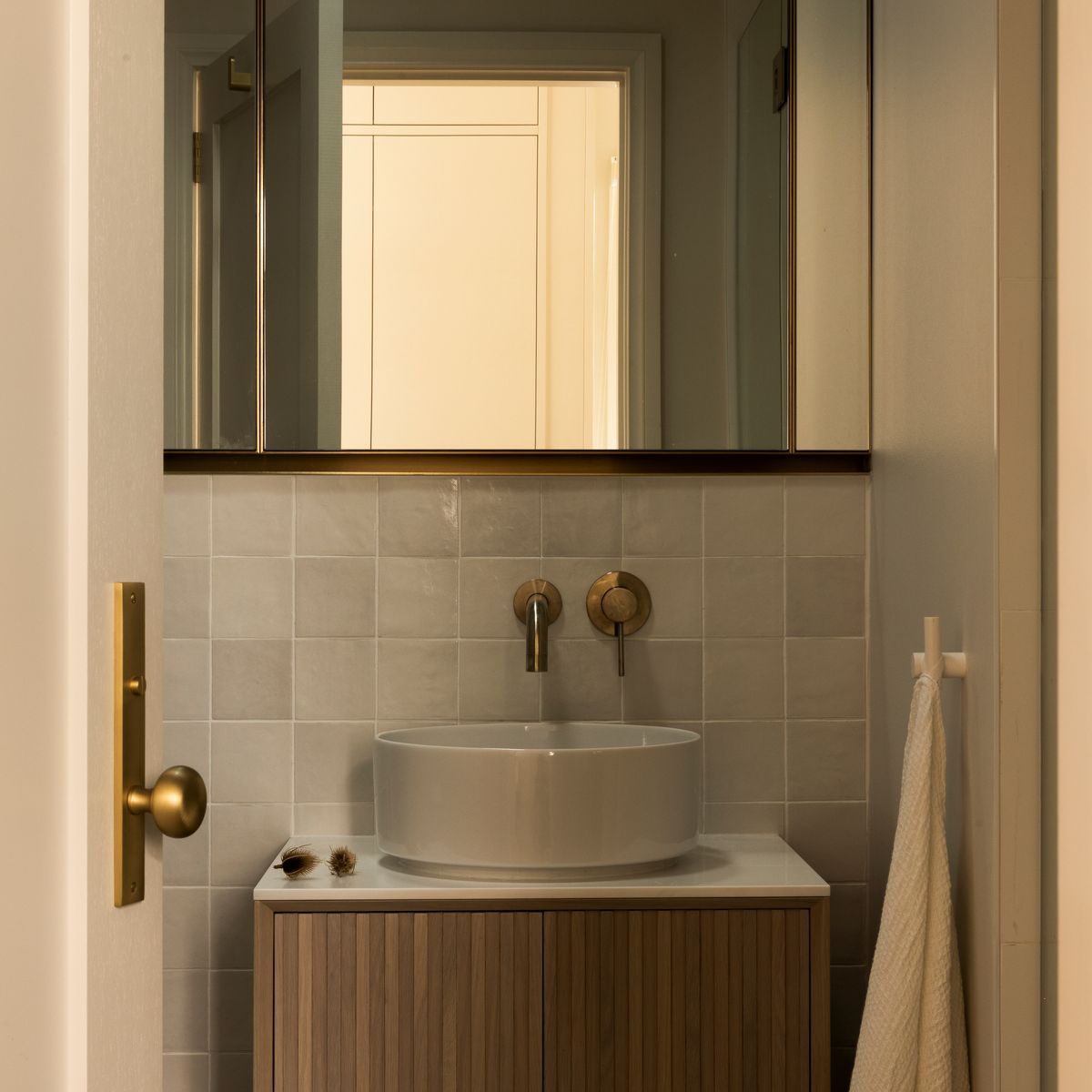 15322KPRIV60 - Cambridge Knob - Rectangular Backplate Privacy Kit with Privacy Turn - Brushed Brass - Privacy