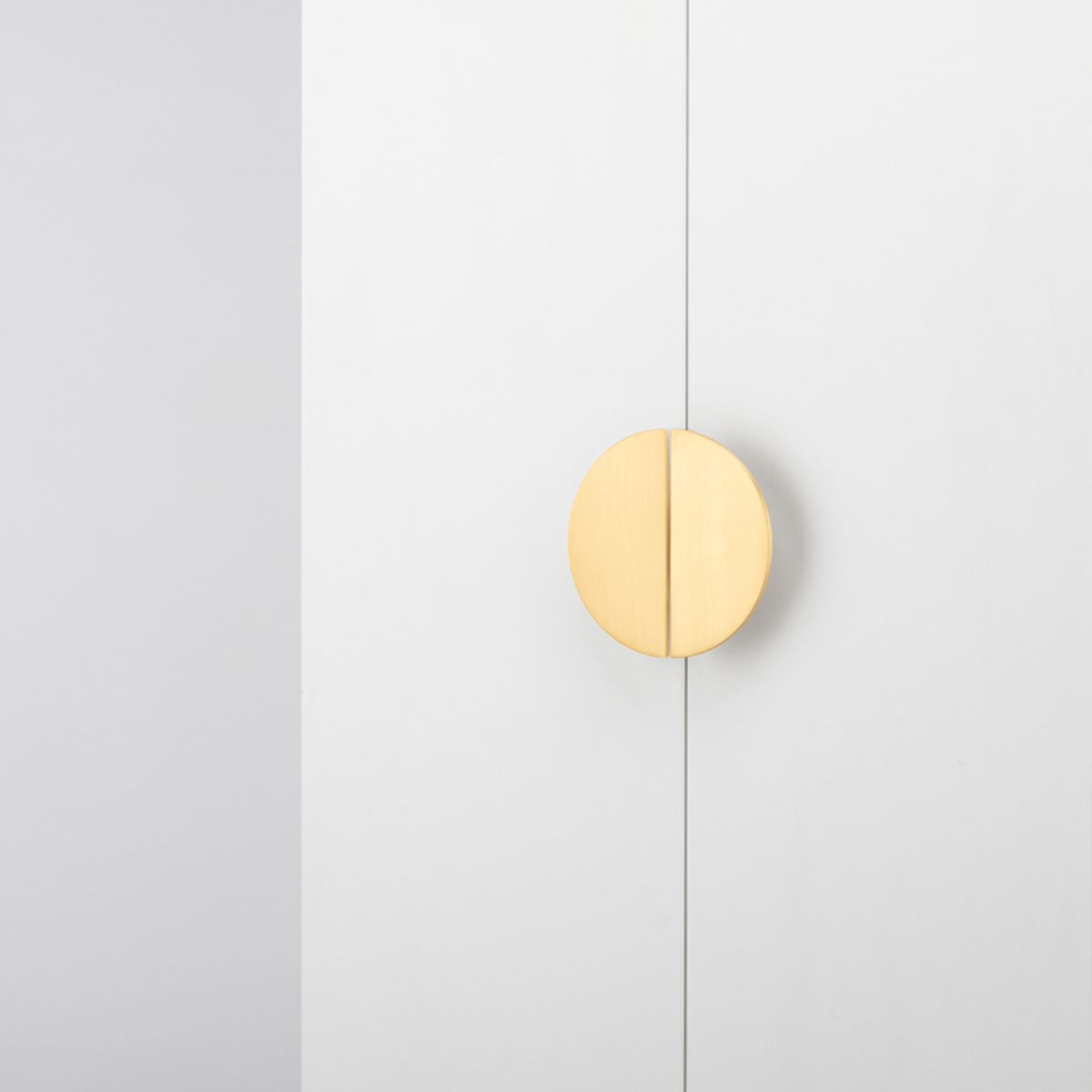 21336 - Osaka Cupboard Pull - Brushed Brass