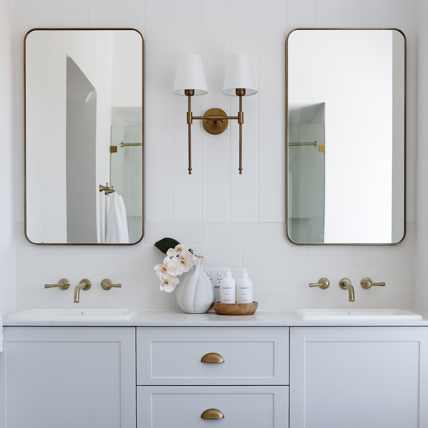 20810 - Sarlat Drawer Pull - Polished Brass