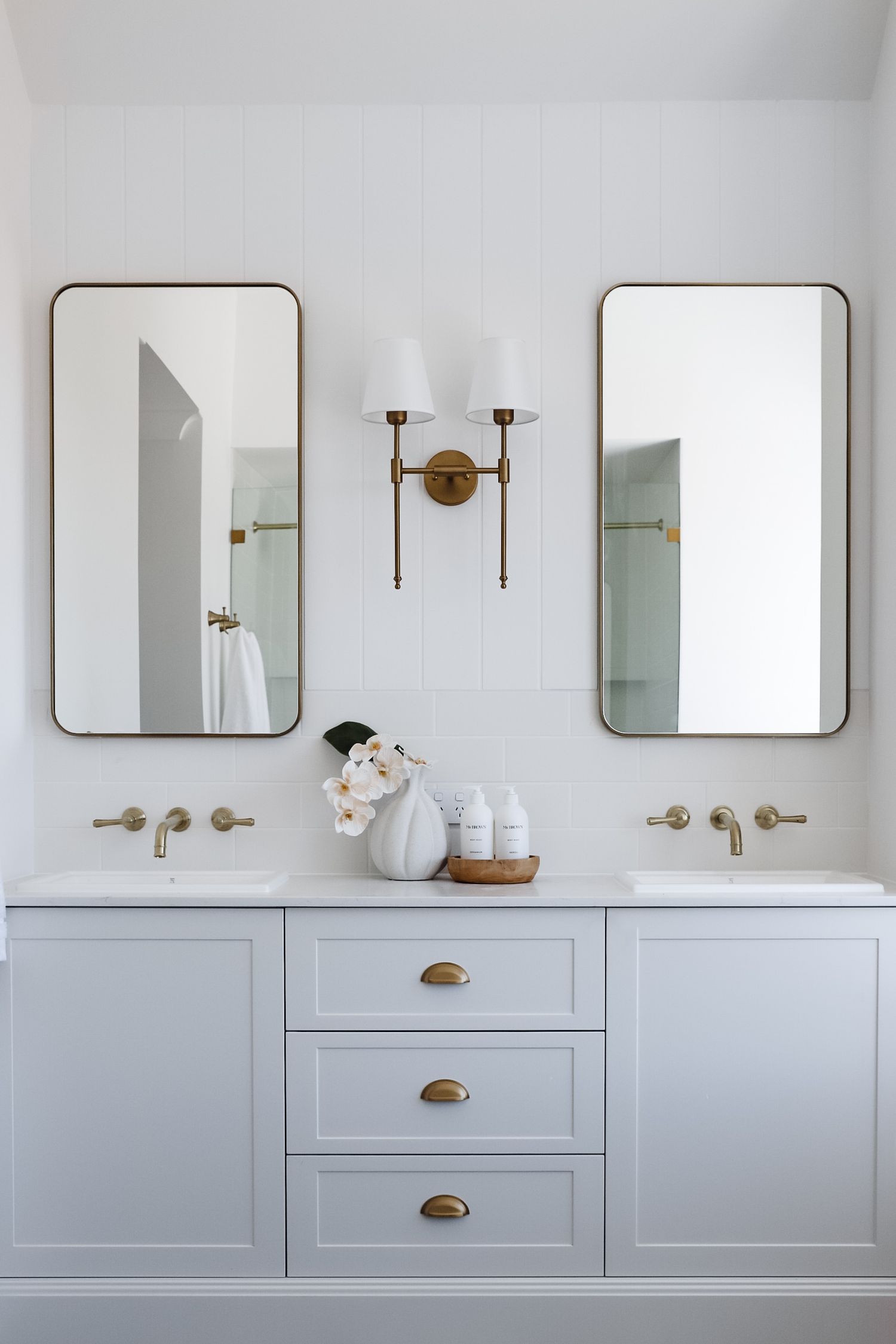 17103 - Sarlat Drawer Pull - Brushed Gold PVD