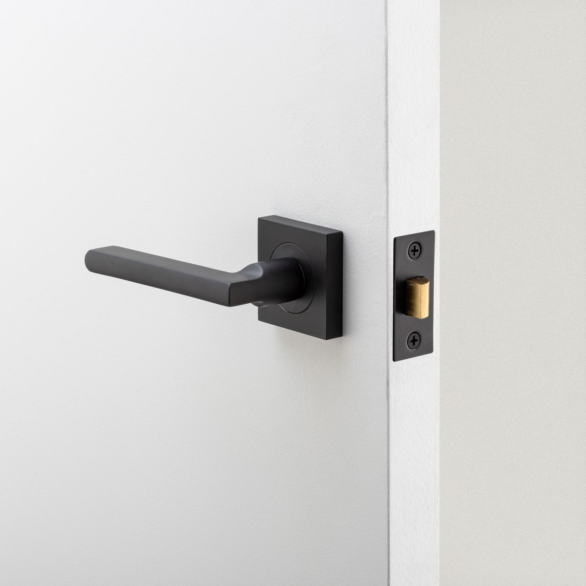 0273 - Baltimore Lever - Square Rose - Matt Black - Passage