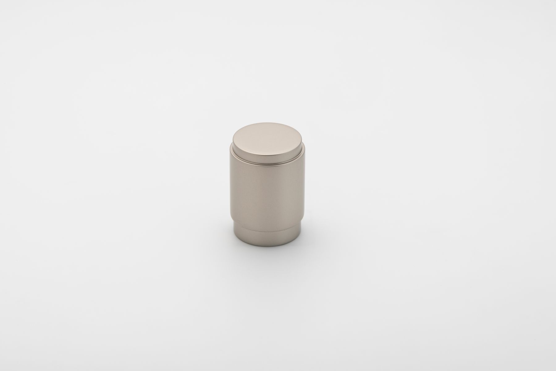 0600 - Berlin Cupboard Knob P28xD20mm - Satin Nickel