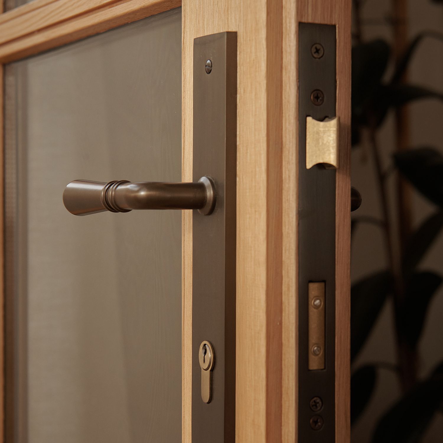 16200KENTR60KK - Sarlat Lever - Rectangular Backplate Entrance Kit with High Security Lock - Brushed Gold PVD - Entrance