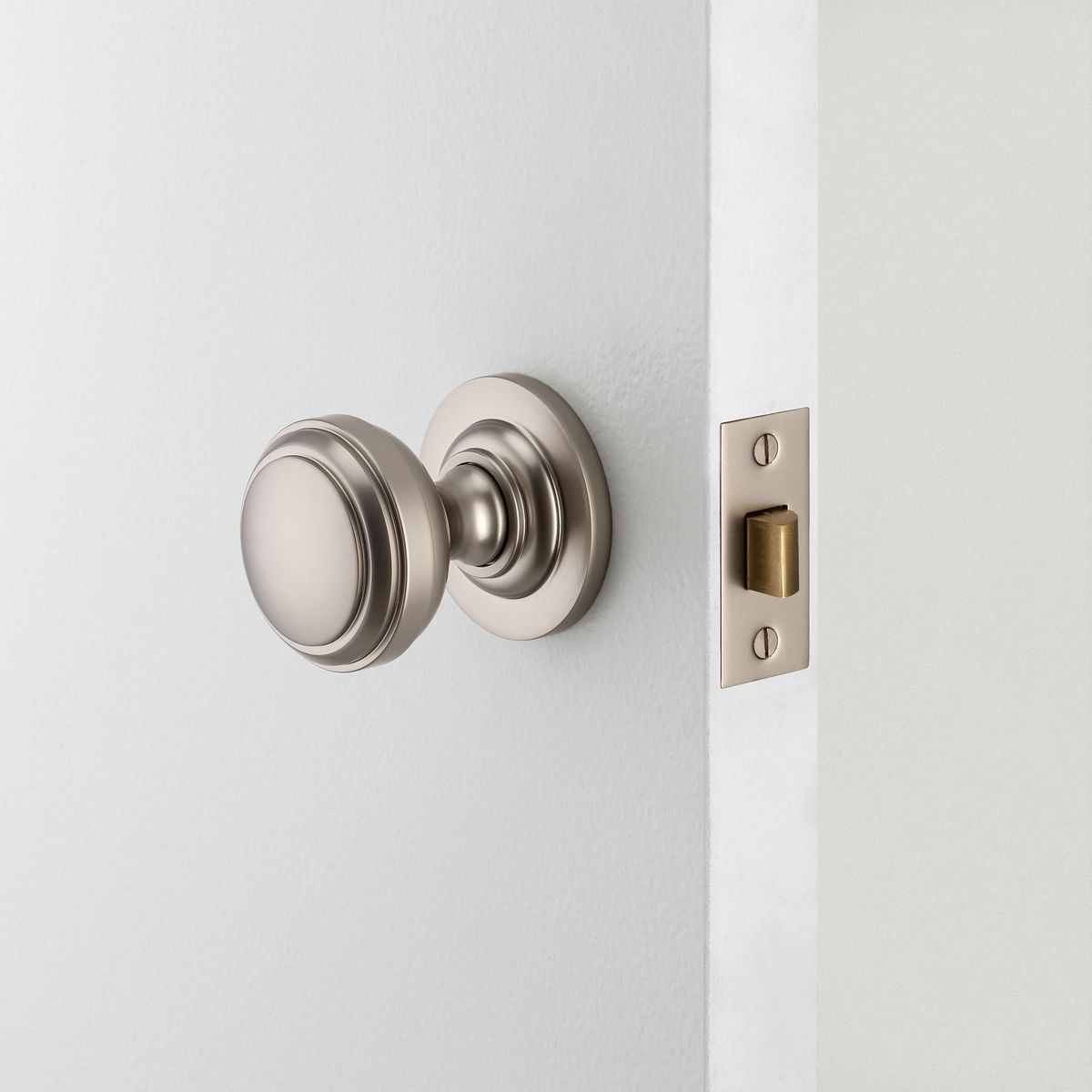 0219 - Paddington Knob - Round Rose - Satin Nickel - Passage