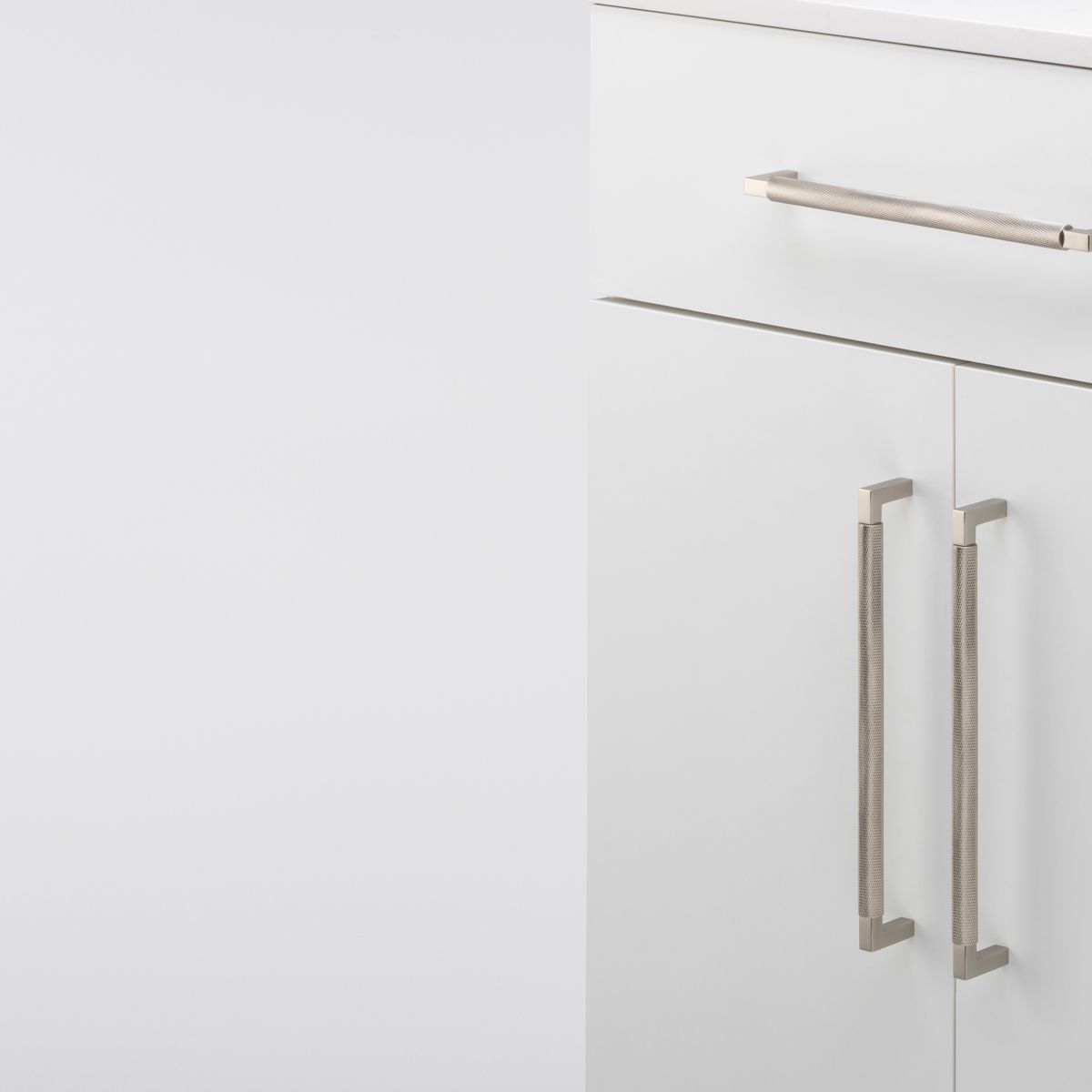 22125 - Brunswick Cabinet Pull - CTC256mm - Satin Nickel