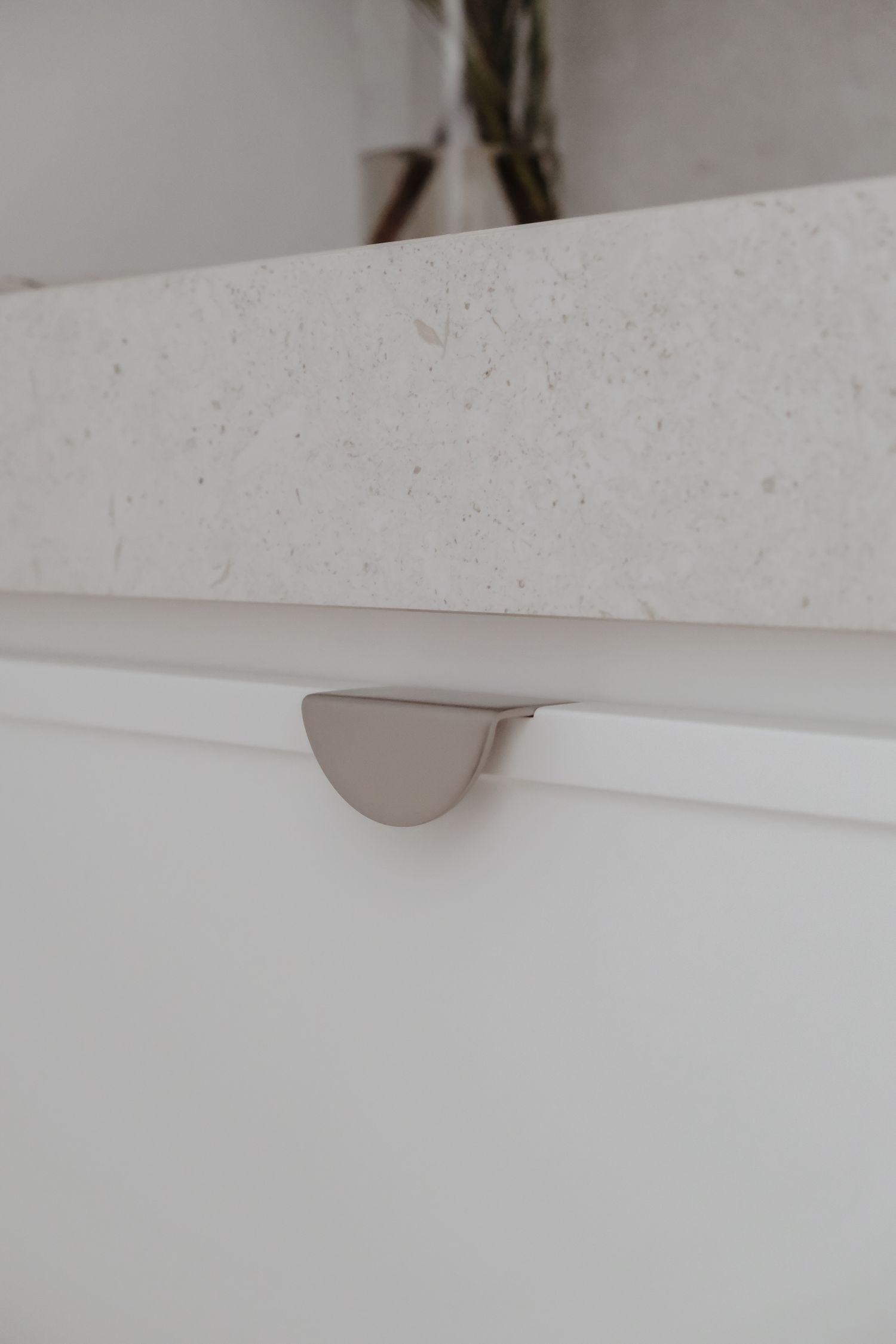 20939 - Osaka Lip Drawer Pull - Satin Nickel