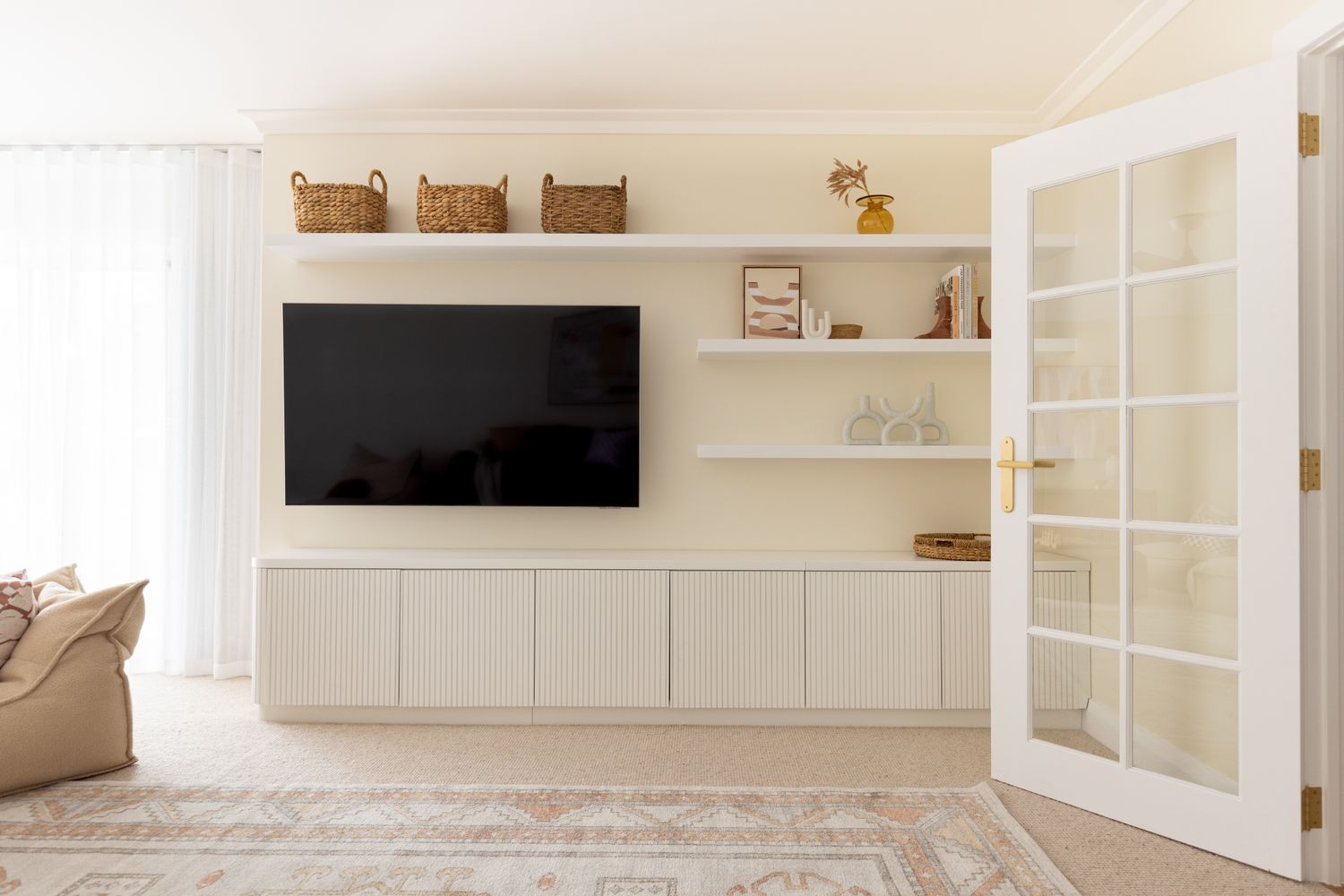 10864 - Osaka Lever - Oval Backplate - Signature Brass - Passage