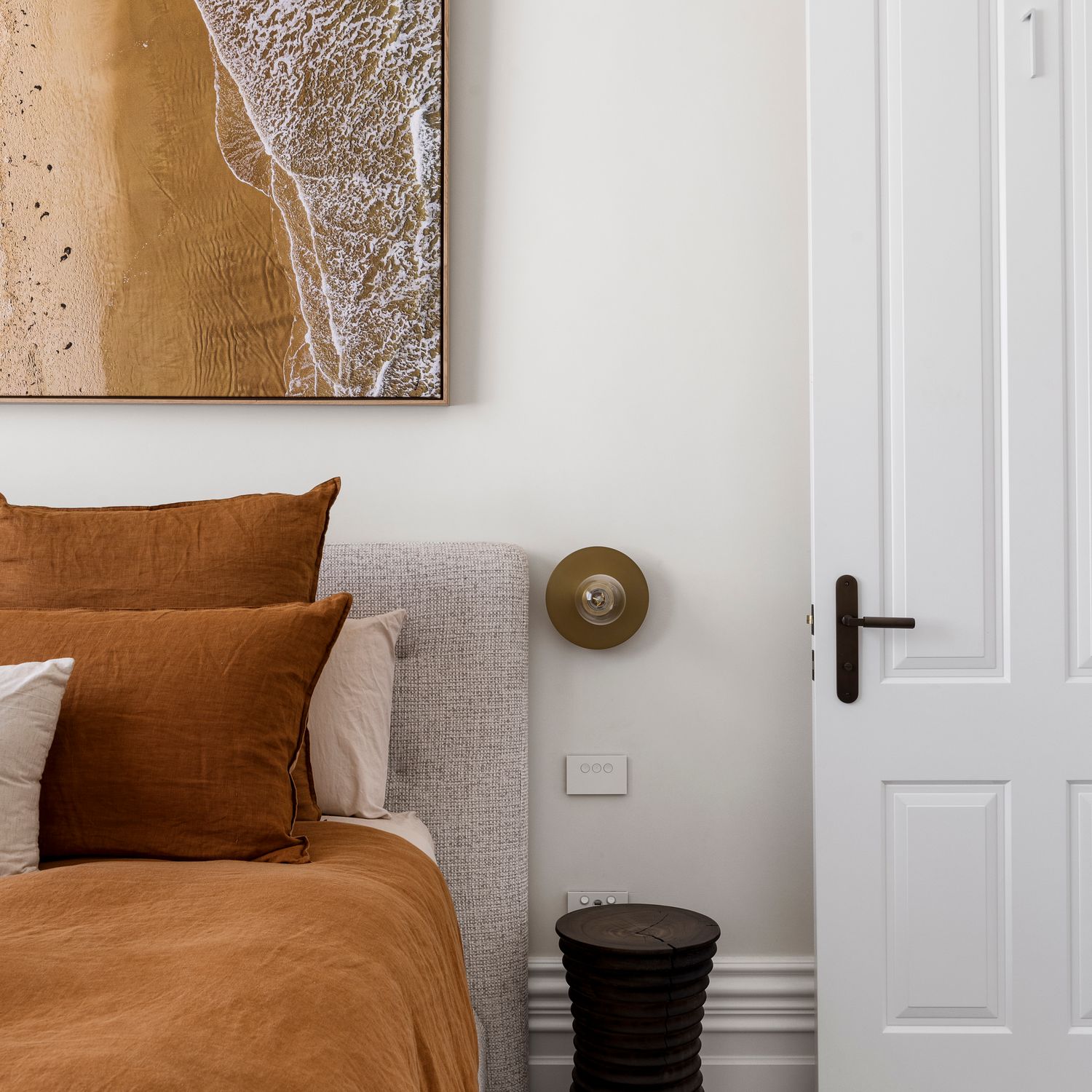 16266 - Berlin Lever - Oval Backplate - Brushed Gold PVD - Passage