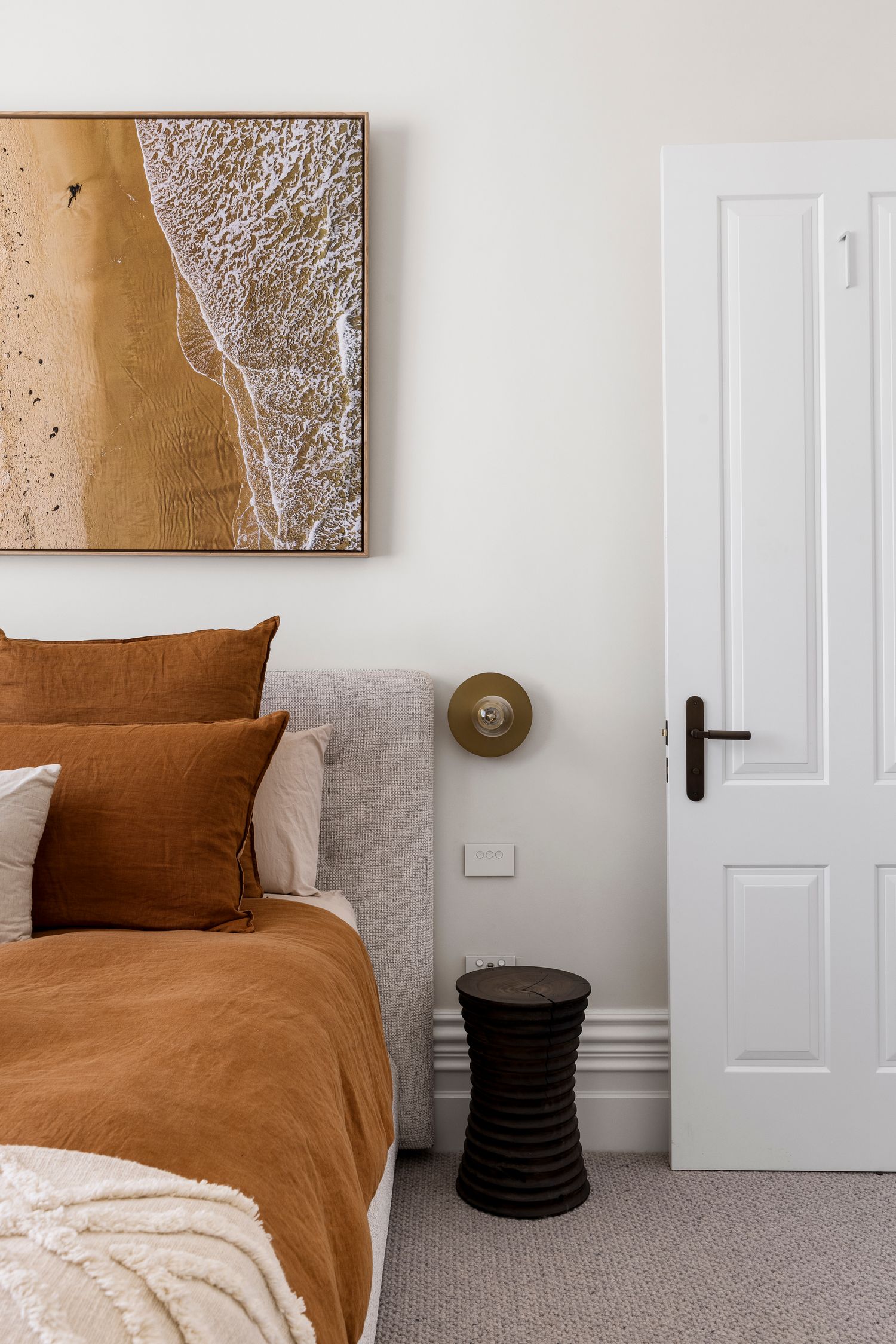 10766E85 - Berlin Lever - Oval Backplate - Signature Brass - Entrance