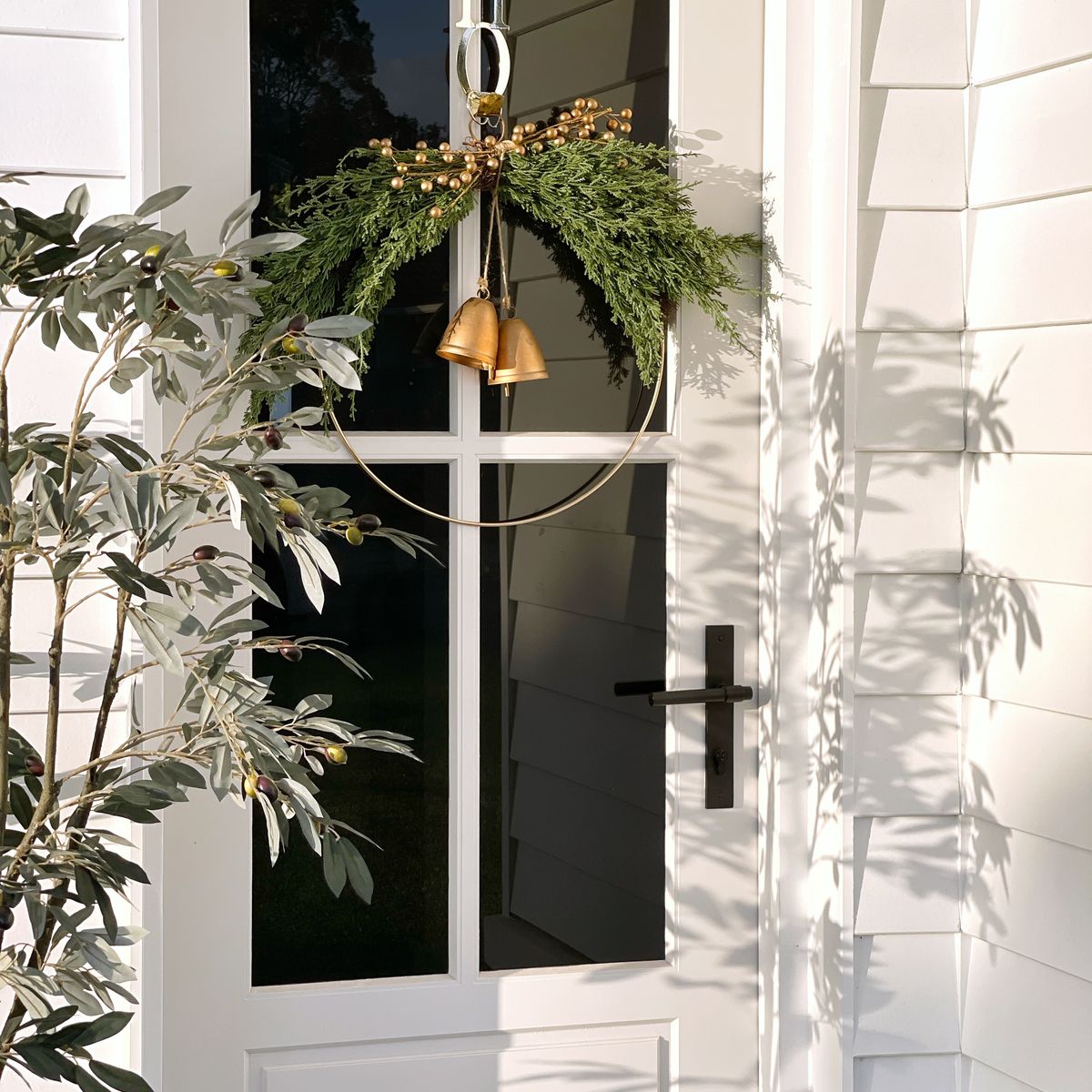 12896E85 - Helsinki Lever - Rectangular Backplate - Matt Black - Entrance