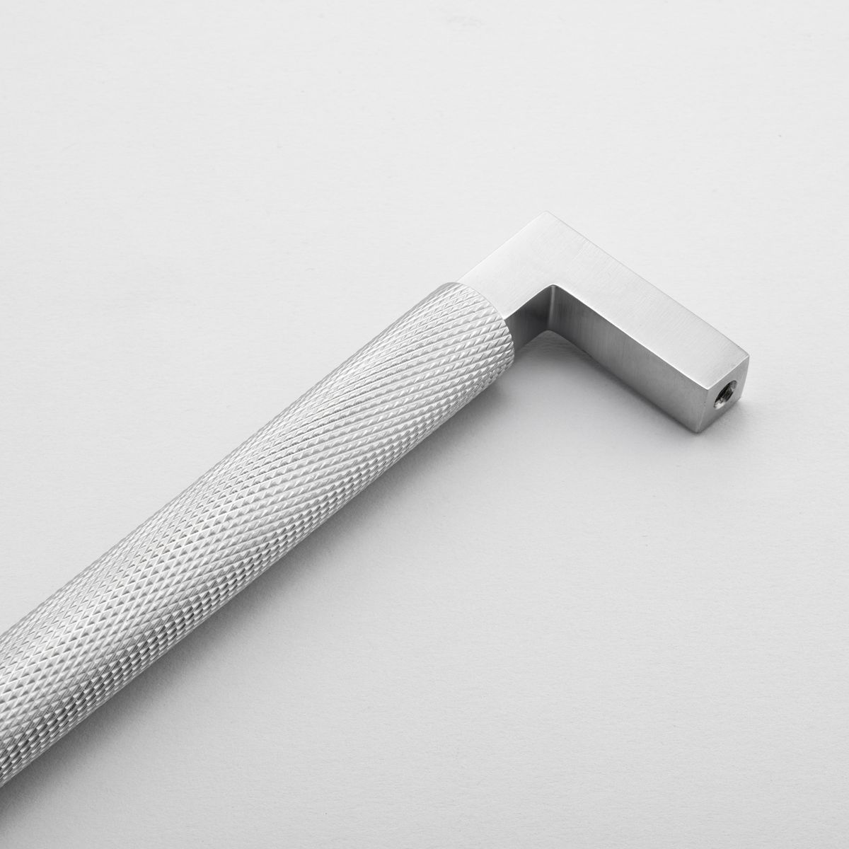 22123 - Brunswick Cabinet Pull - CTC256mm - Brushed Chrome