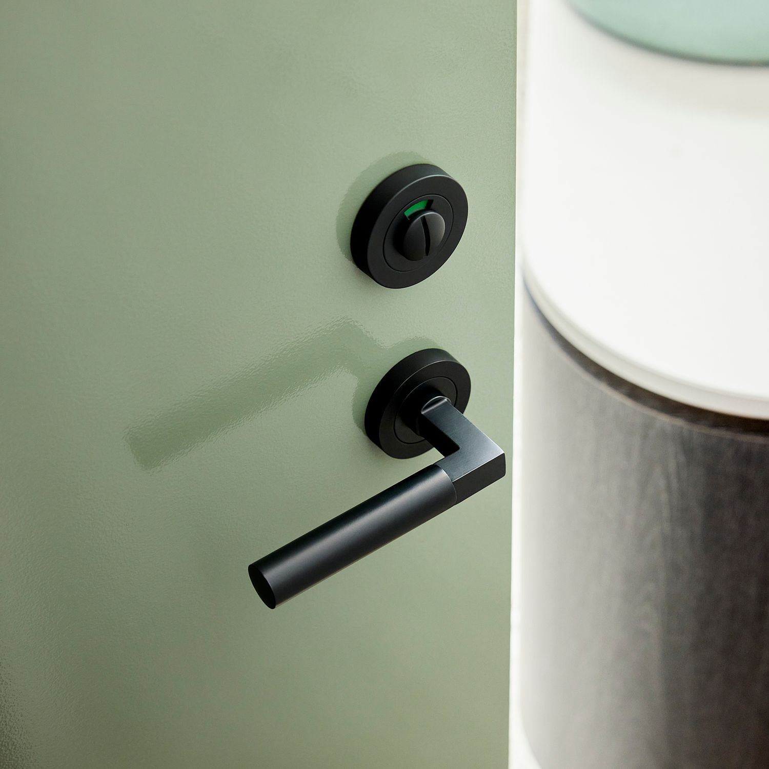 20071 - Privacy Turn With Indicator - Round - Signature Brass