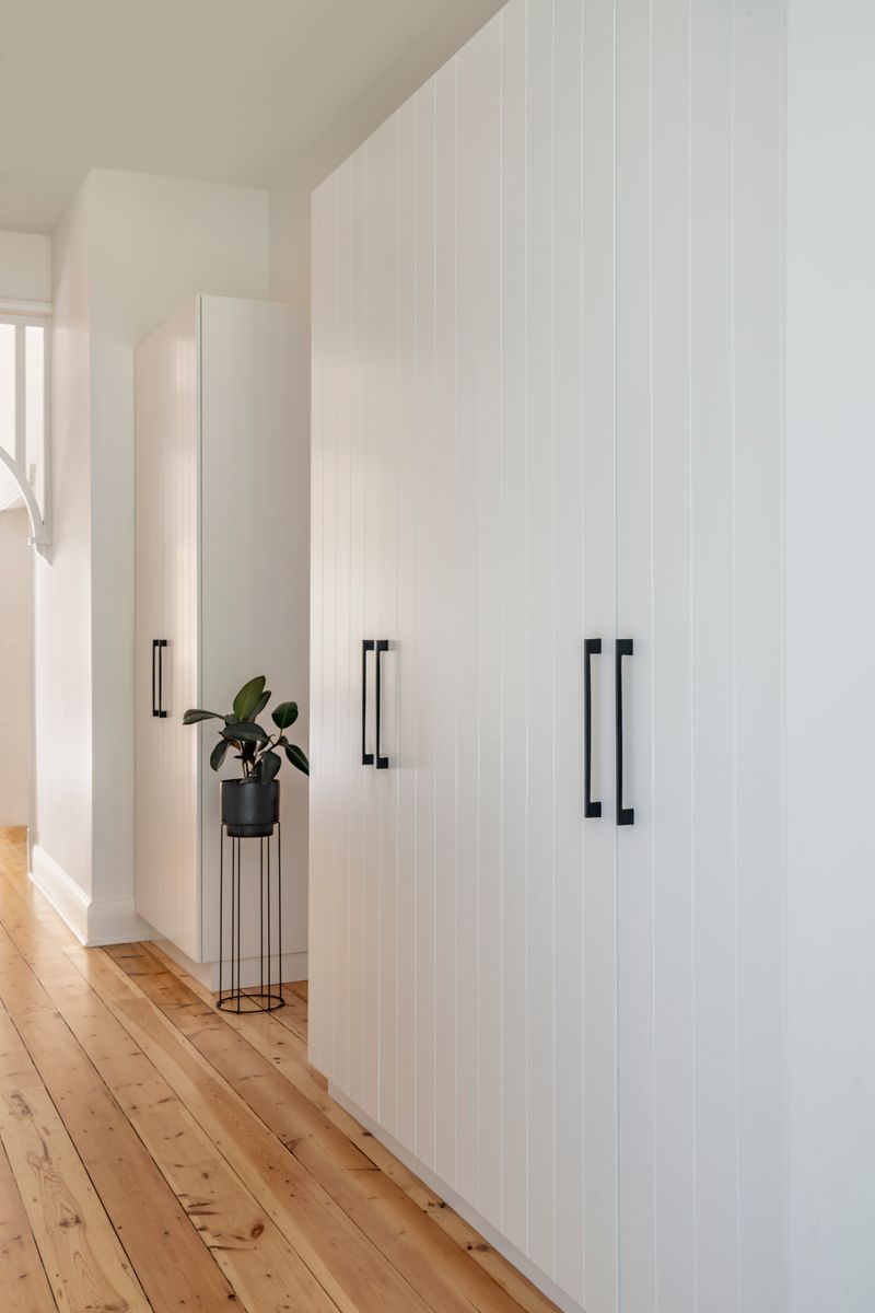 0528 - Cali Cabinet Pull - 160mm - Matt Black