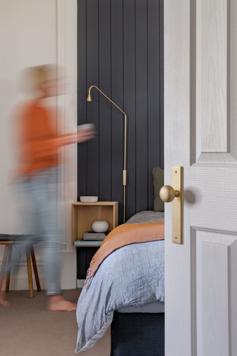 15322 - Cambridge Knob - Rectangular Backplate - Brushed Brass - Passage
