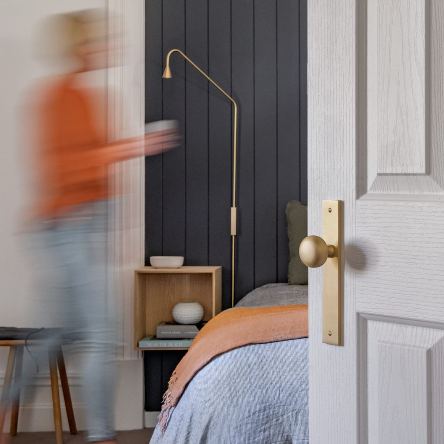 10822KPRIV60 - Cambridge Knob - Rectangular Backplate Privacy Kit with Privacy Turn - Signature Brass - Privacy