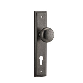 Cambridge Knob - Stepped Backplate