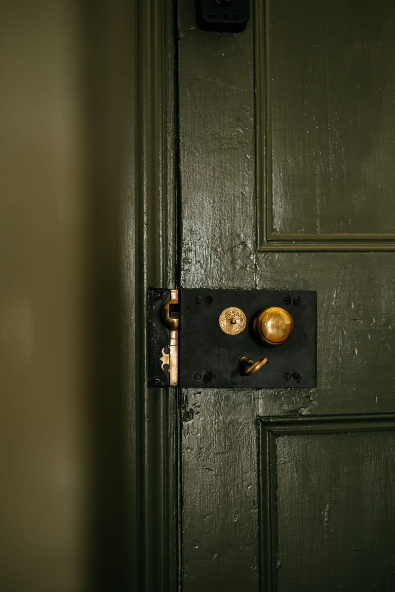 Carpenters Lock - Right Hand