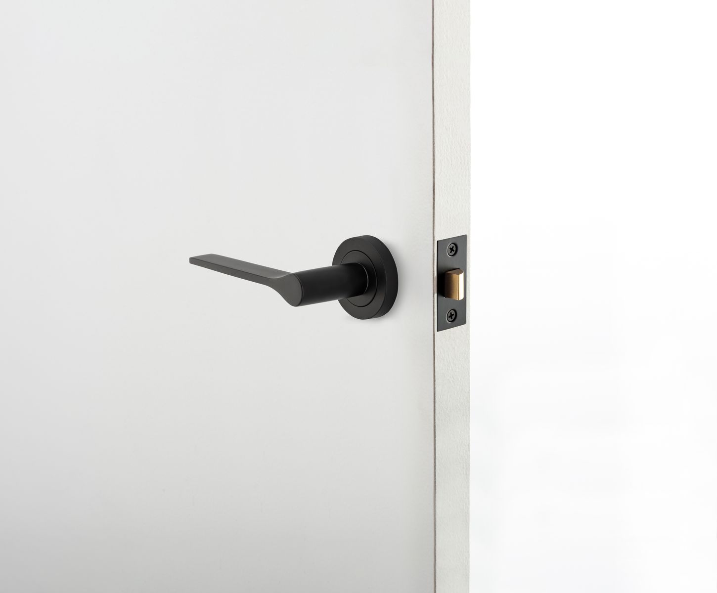 0363 - Como Lever - Round Rose - Matt Black - Passage