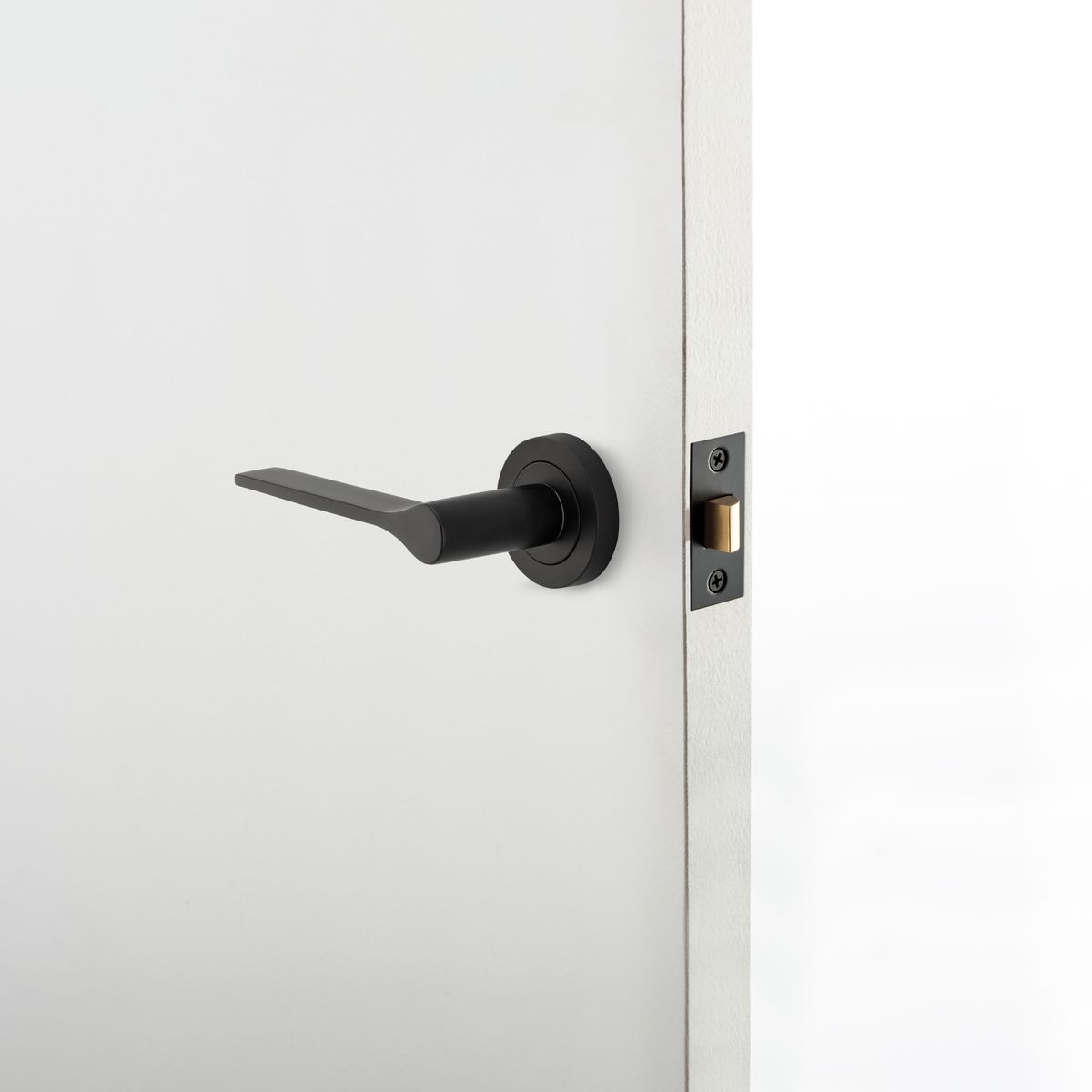 0363 - Como Lever - Round Rose - Matt Black - Passage