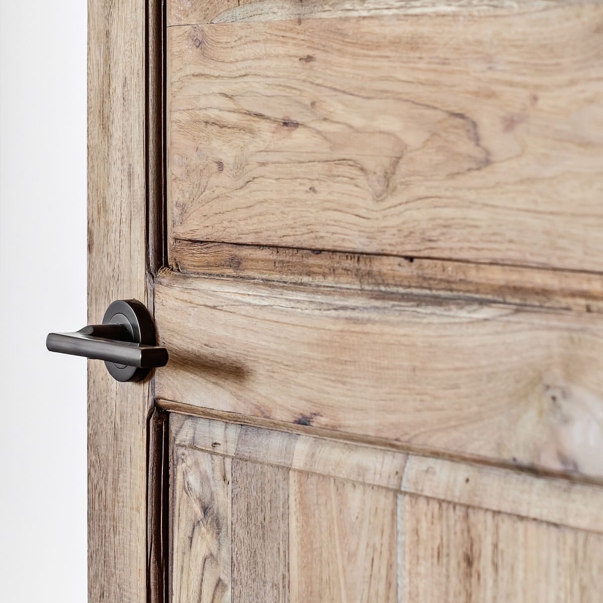 9211 - Baltimore Lever - Round Rose - Signature Brass - Passage