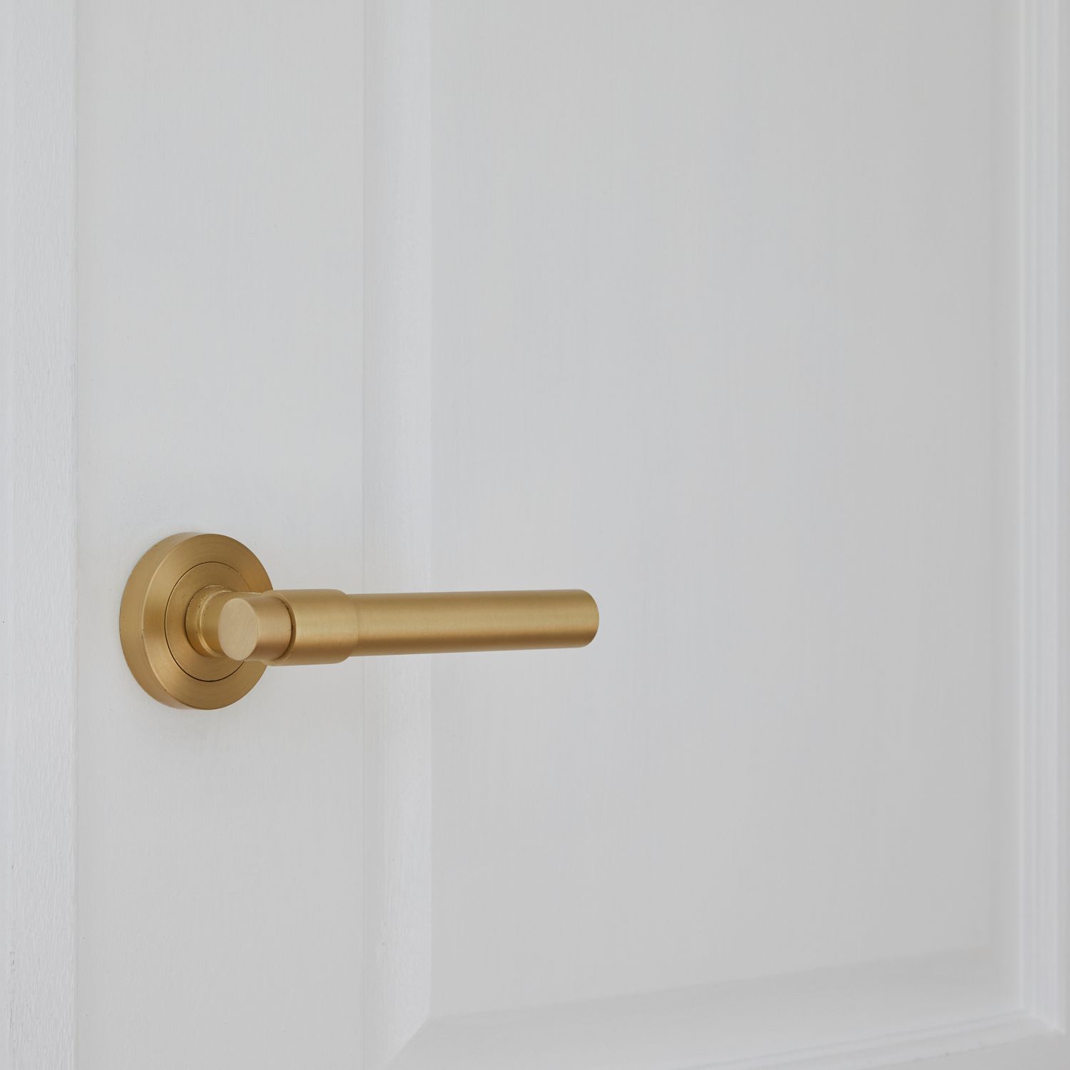 16626KIBPRIV60 - Helsinki Lever - Round Rose (Inbuilt Privacy) - Brushed Gold PVD - Privacy