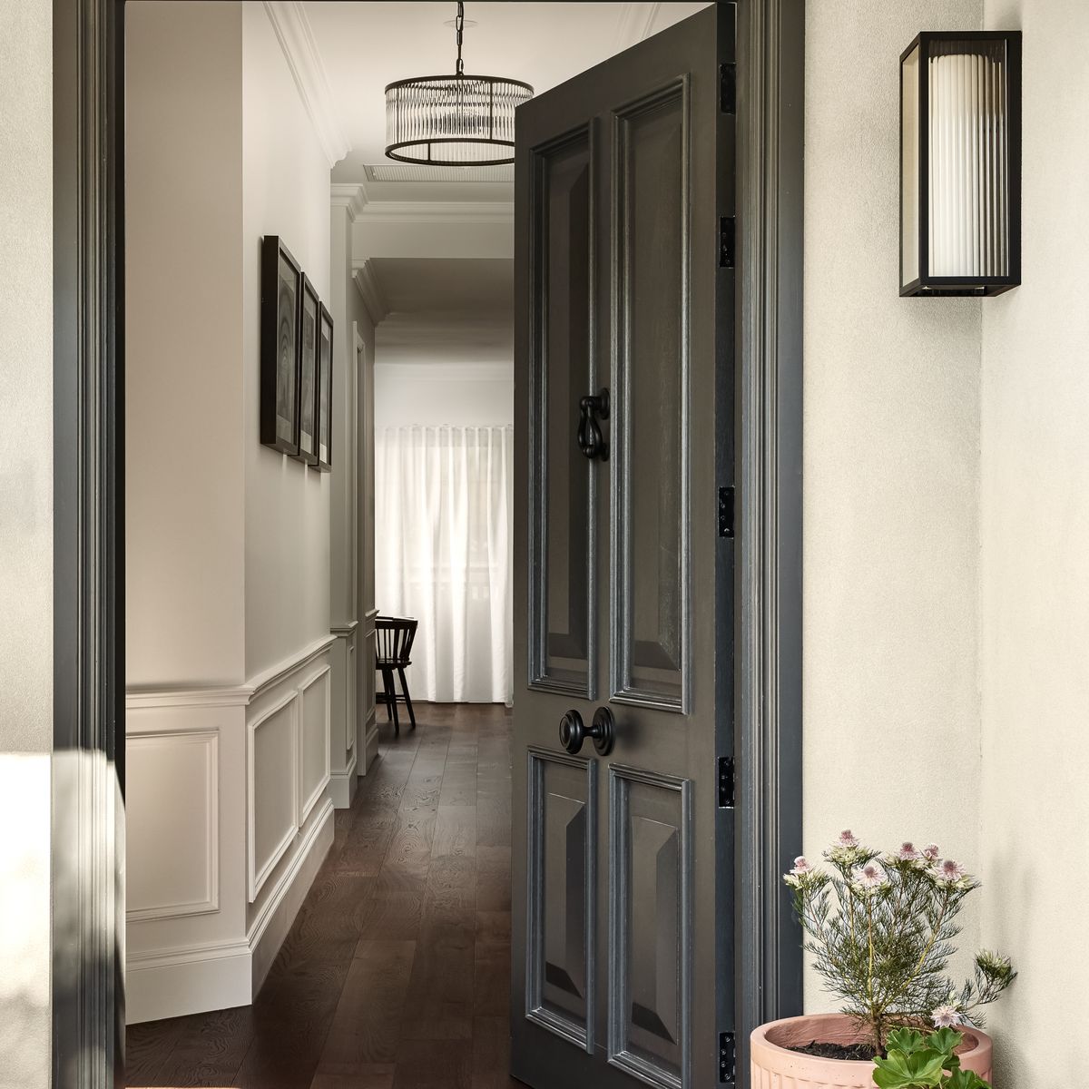 9403 - Sarlat Centre Door Knob - Matt Black