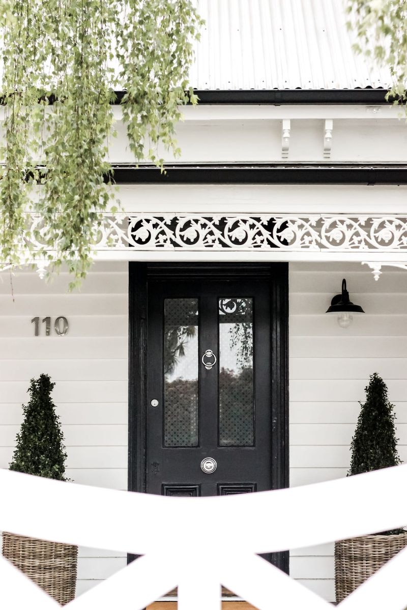 Classic Centre Door Knob