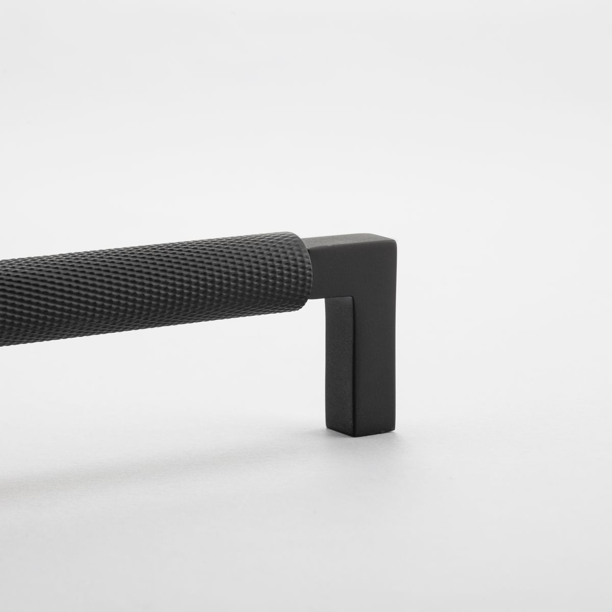 22121 - Brunswick Cabinet Pull - CTC256mm - Matt Black